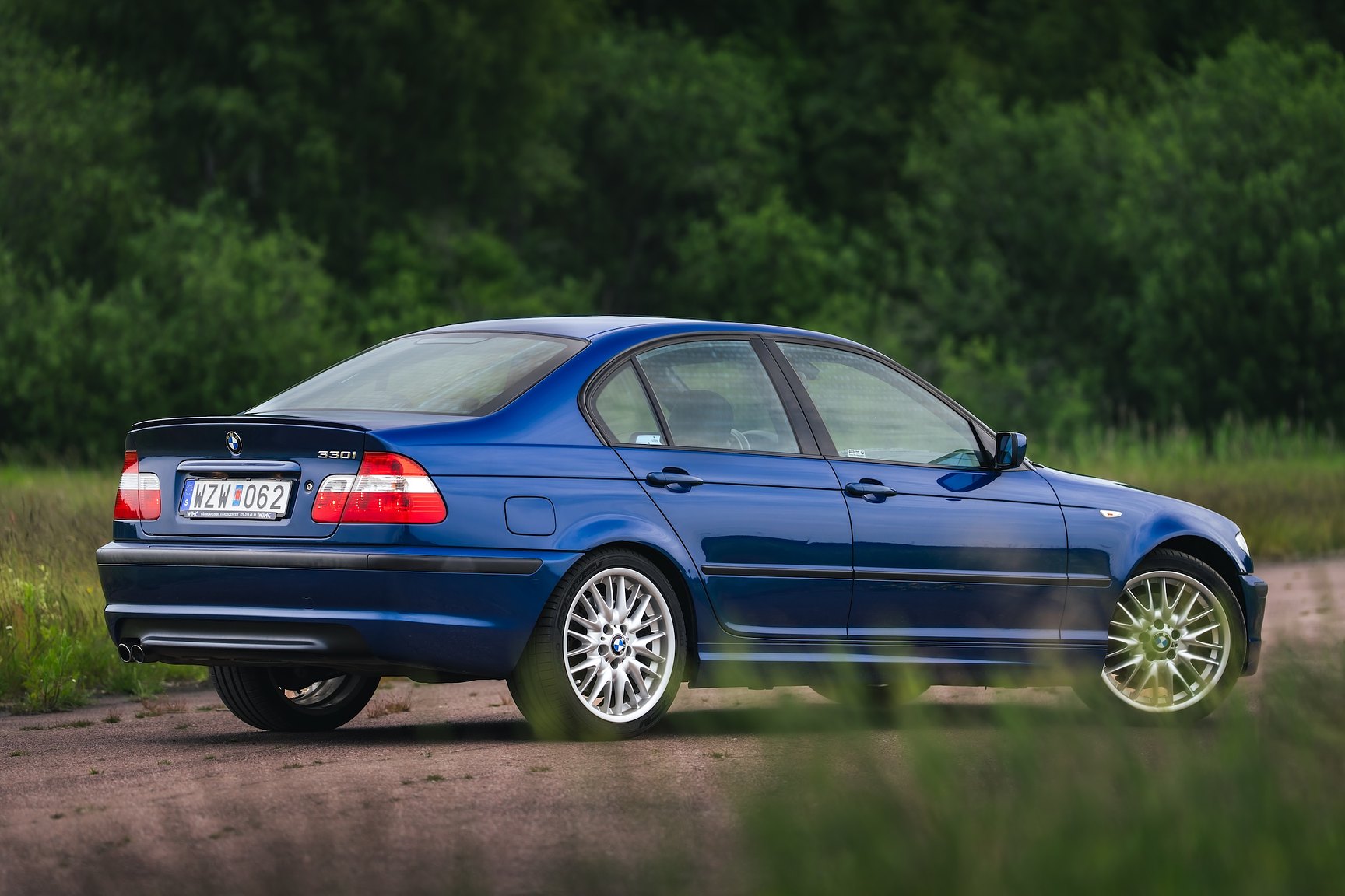 Exterior image of 2003 BMW 330i