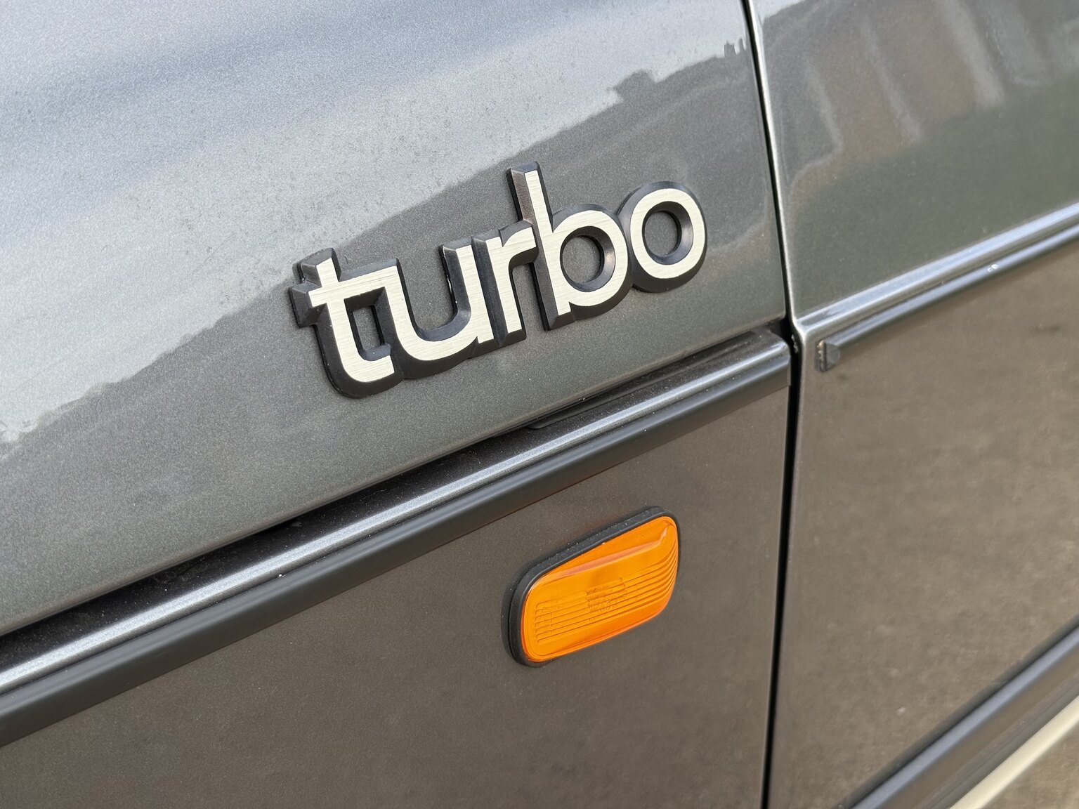 Exterior image of 1987 SAAB 900 Cabriolet 2.0 Turbo T16