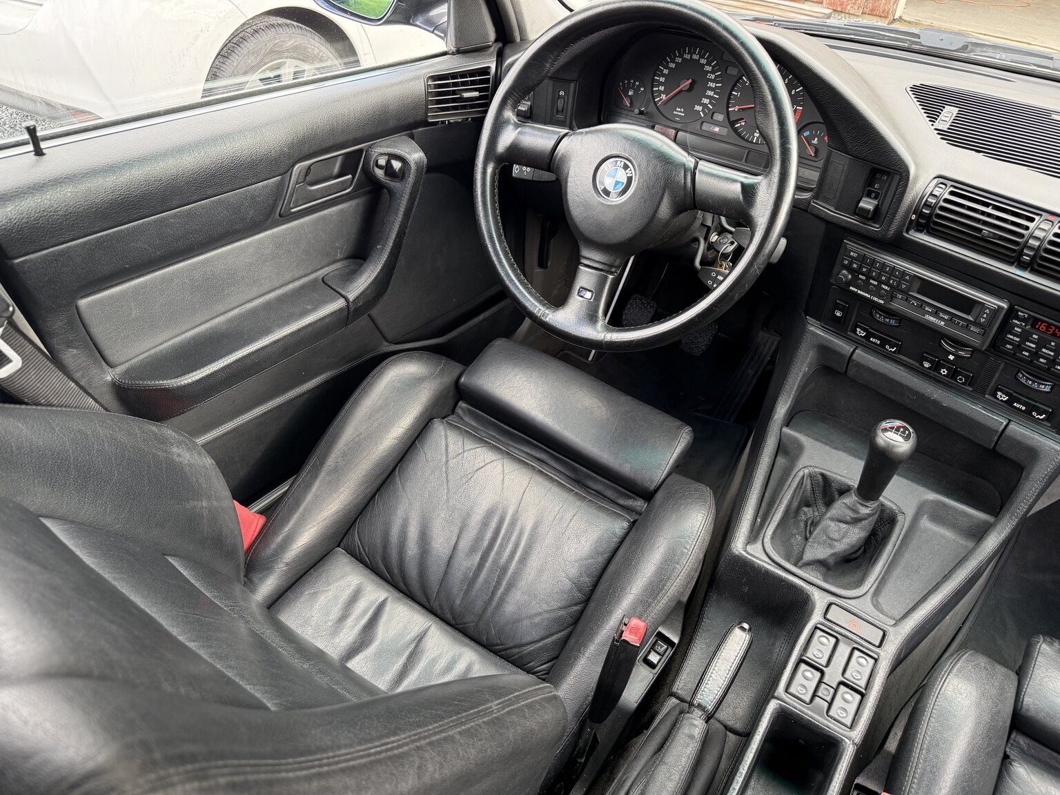 Interiörbild 1989 BMW M5