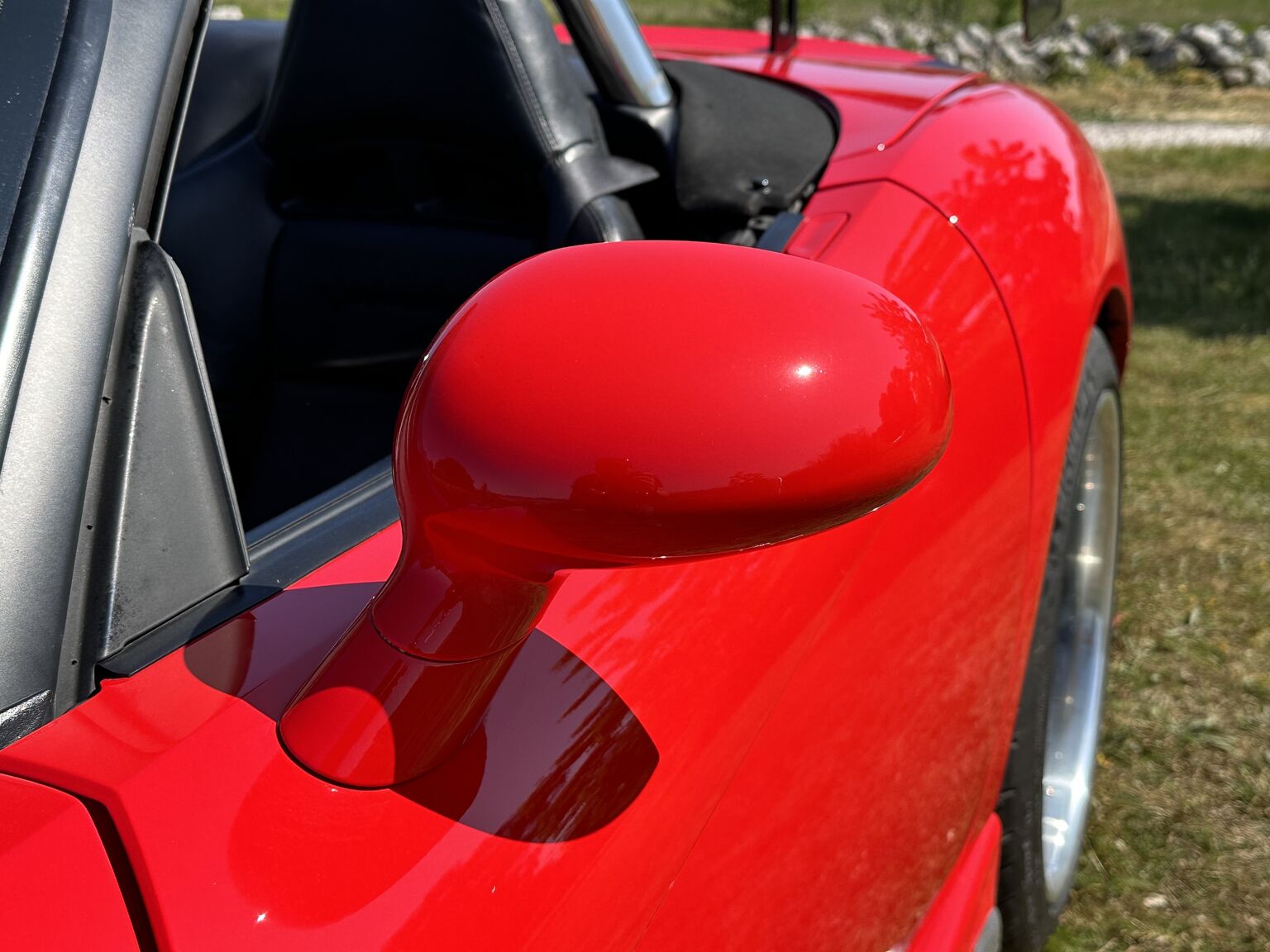 Exterior image of 2004 Dodge Viper SRT-10 (30)