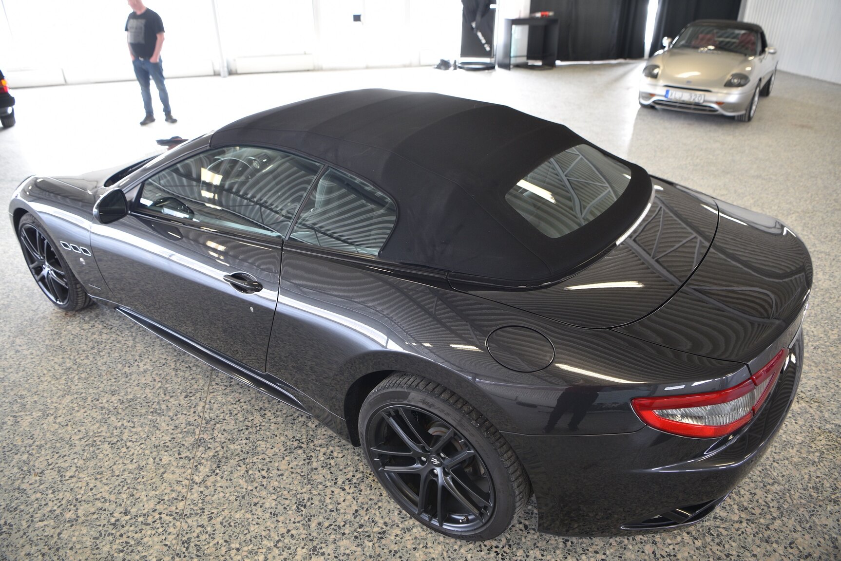 Exteriörbild på 2016 Maserati Grancabrio (22)