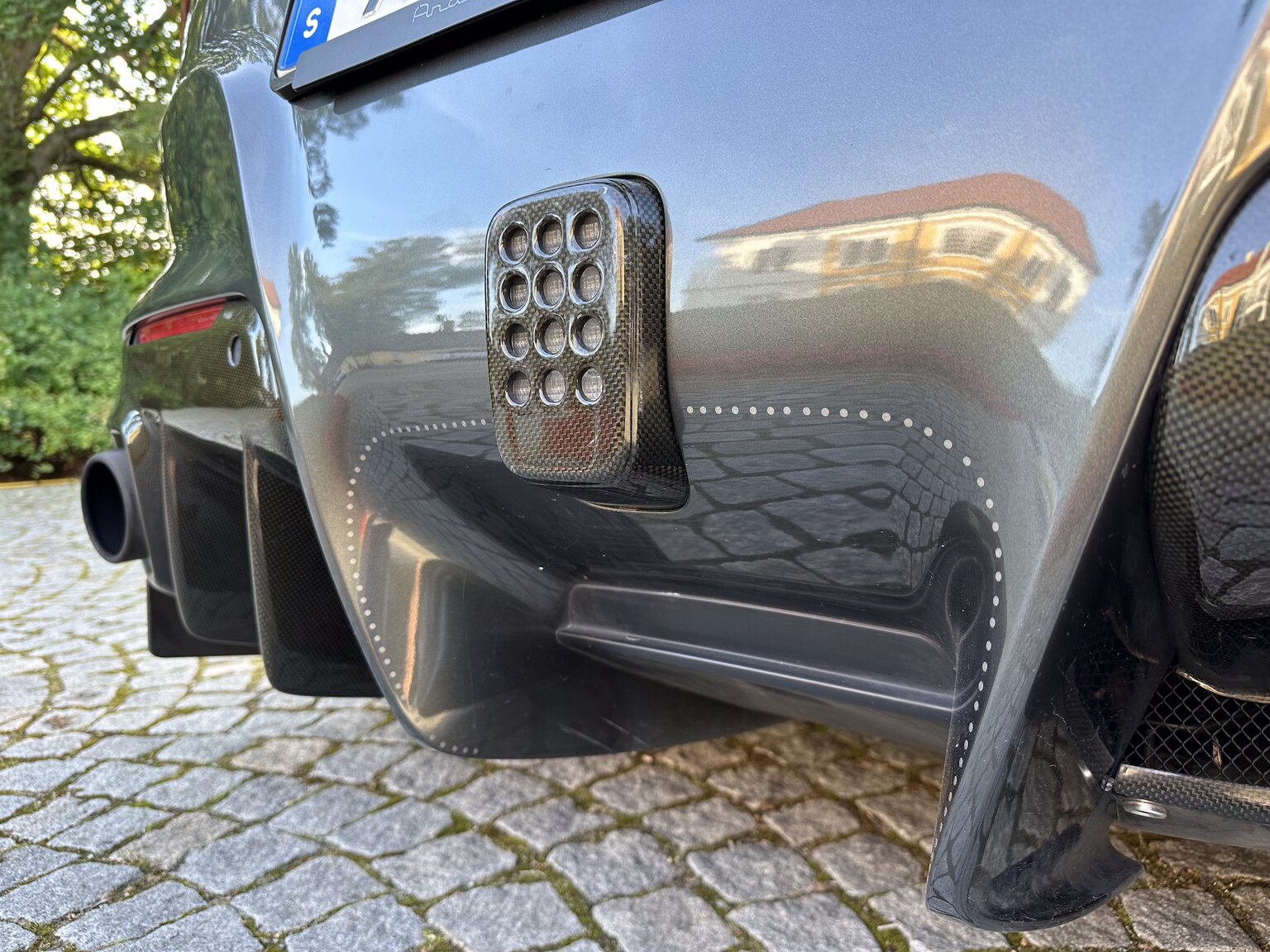 Exterior image of 2013 Ferrari F12 Berlinetta