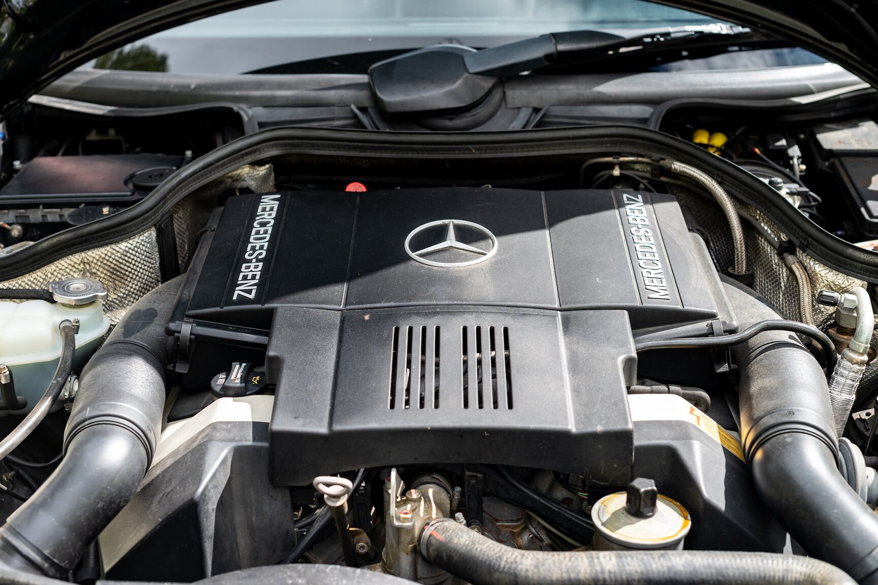 Image of 1993 Mercedes-Benz 400 E mechanics