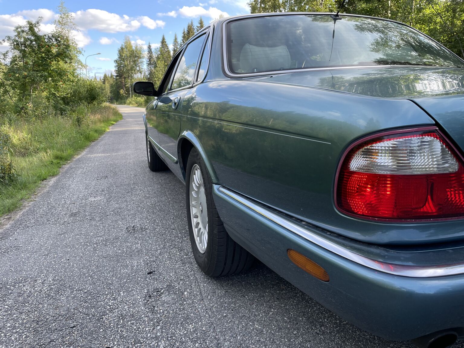 Aussenfoto 1998 Jaguar XJ8 Sovereign (27)