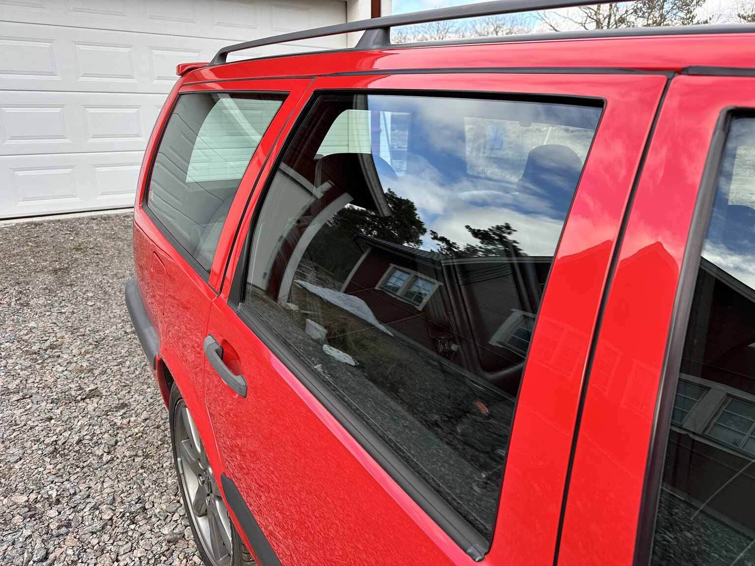 Exteriörbild på 1997 Volvo 850 R