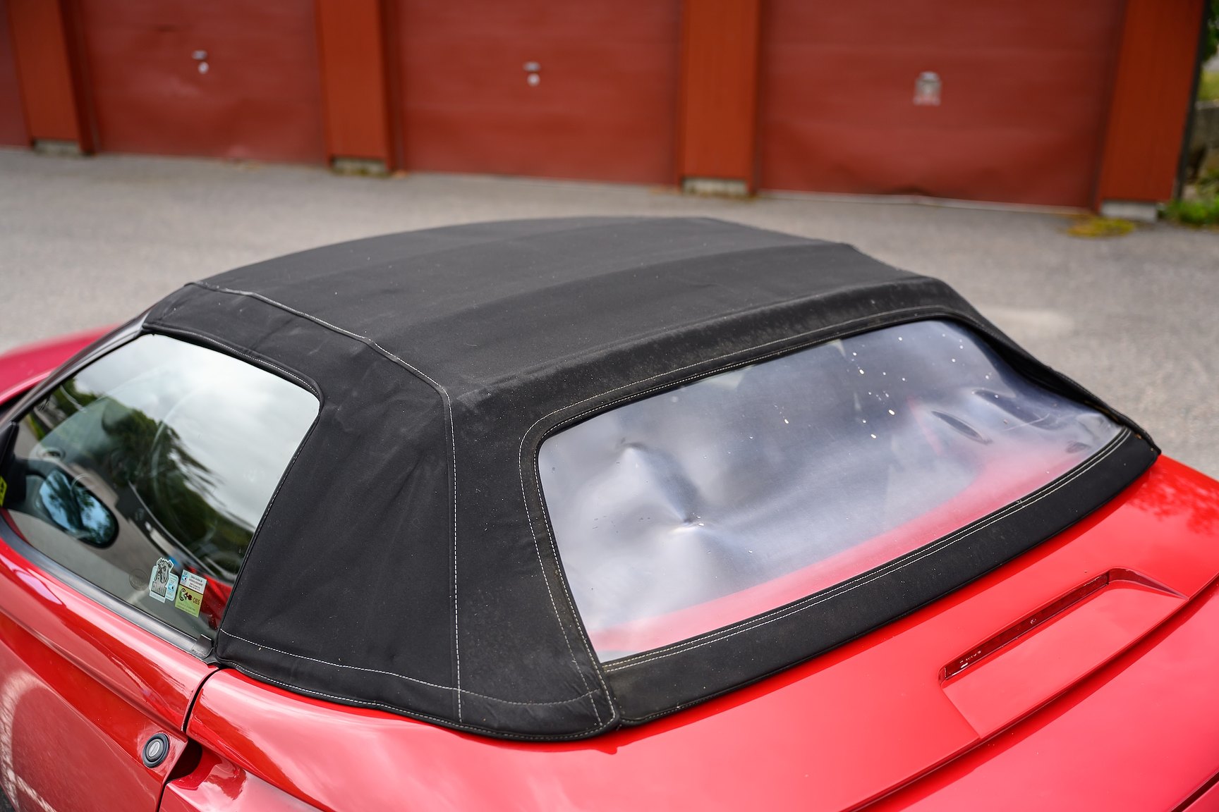 Exterior image of 2001 Alfa Romeo Spider 3.0 V6