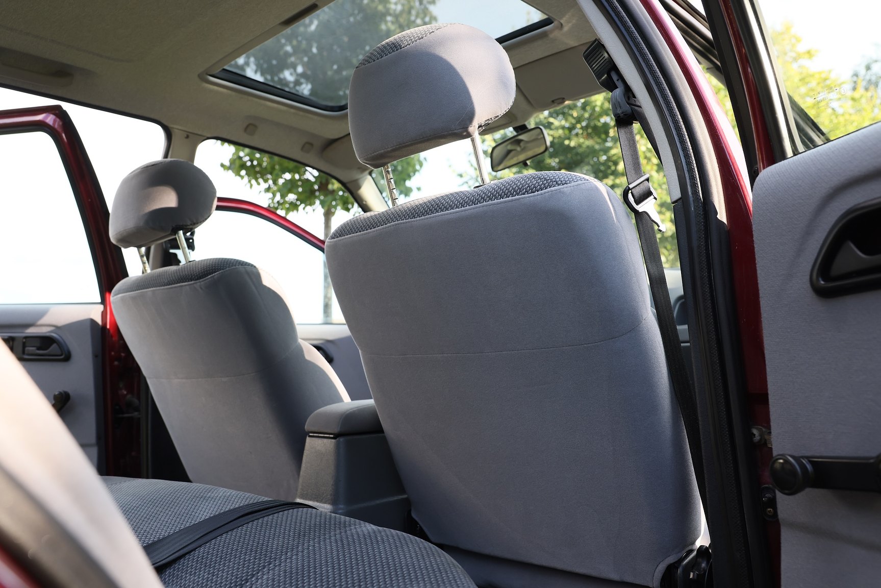 Interior image of 1991 Ford Sierra Sedan 2.0 i 4x4 