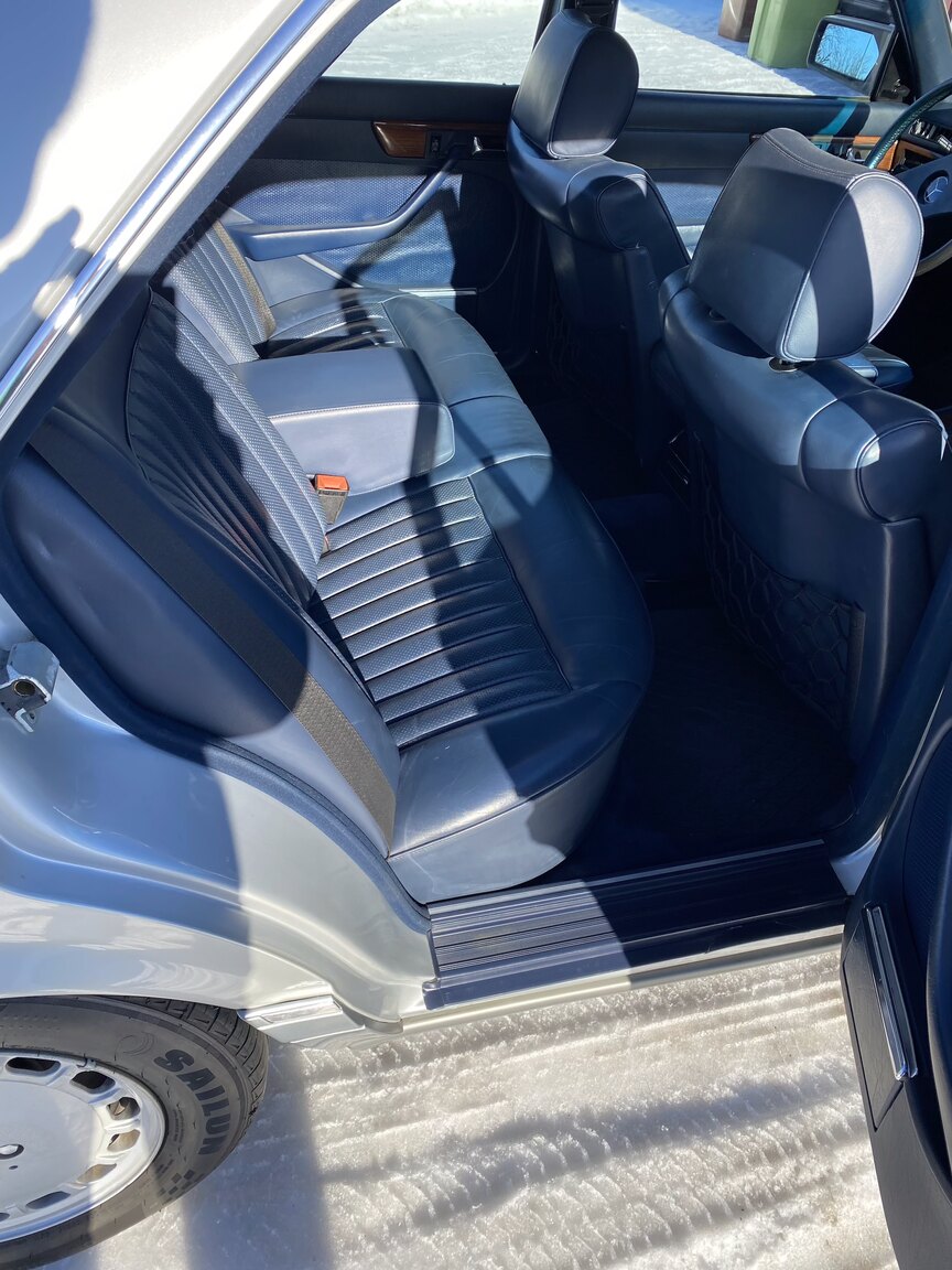 Interiörbild 1988 Mercedes-Benz 300 SE (25)