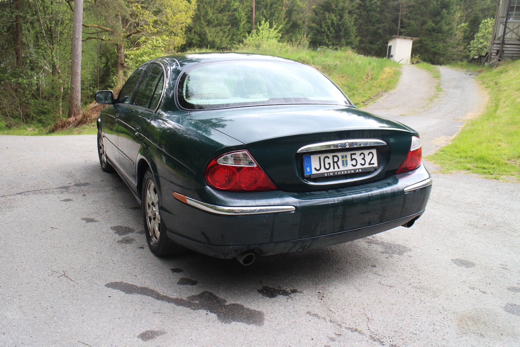 Exterior image of 1999 Jaguar S-Type V6