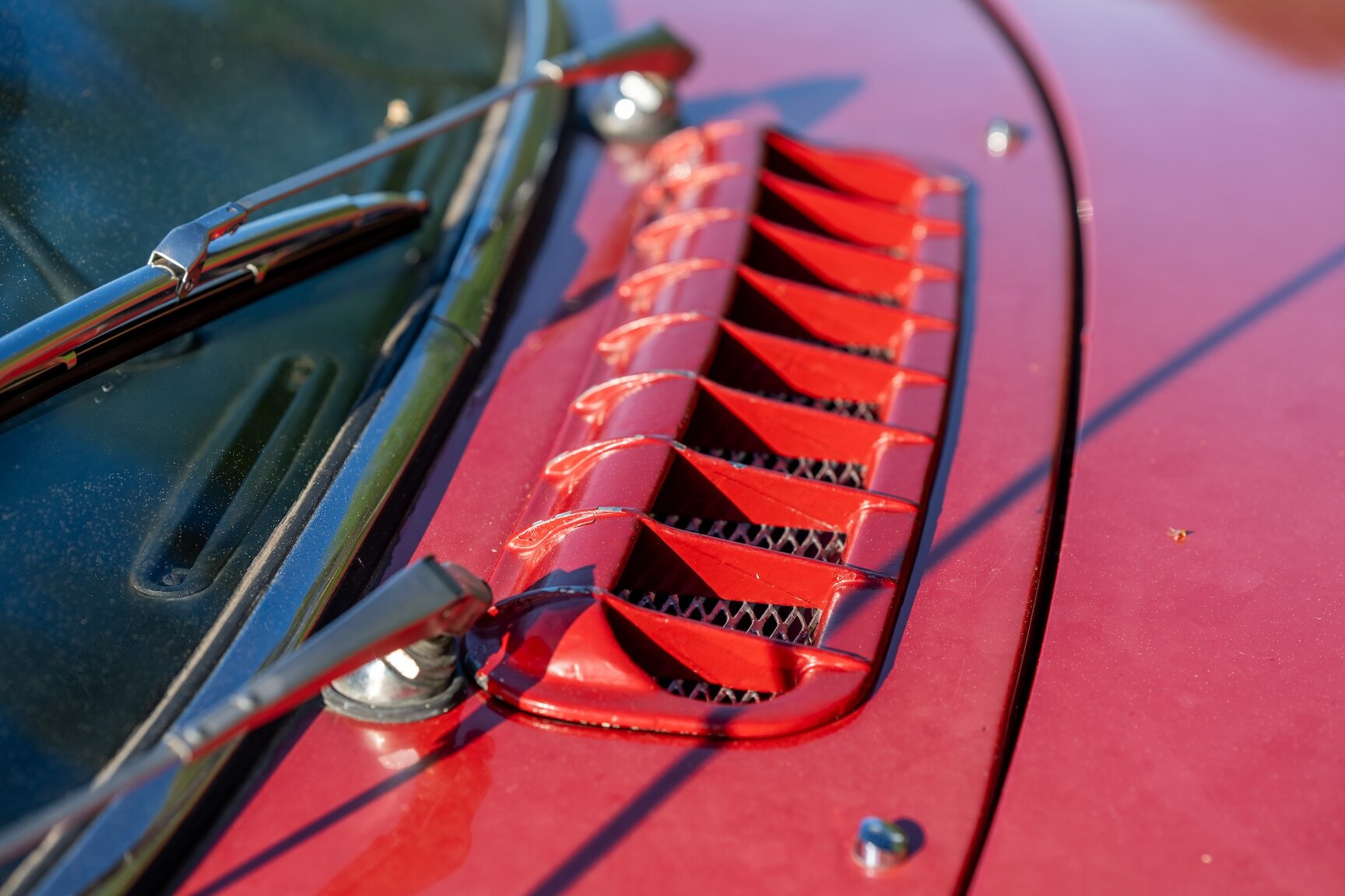 Exterior image of 1961 Volvo P1800