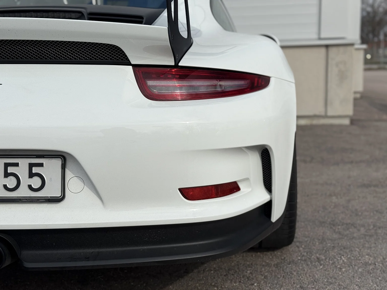 Exteriörbild på 2016 Porsche 911 GT3 RS (49)
