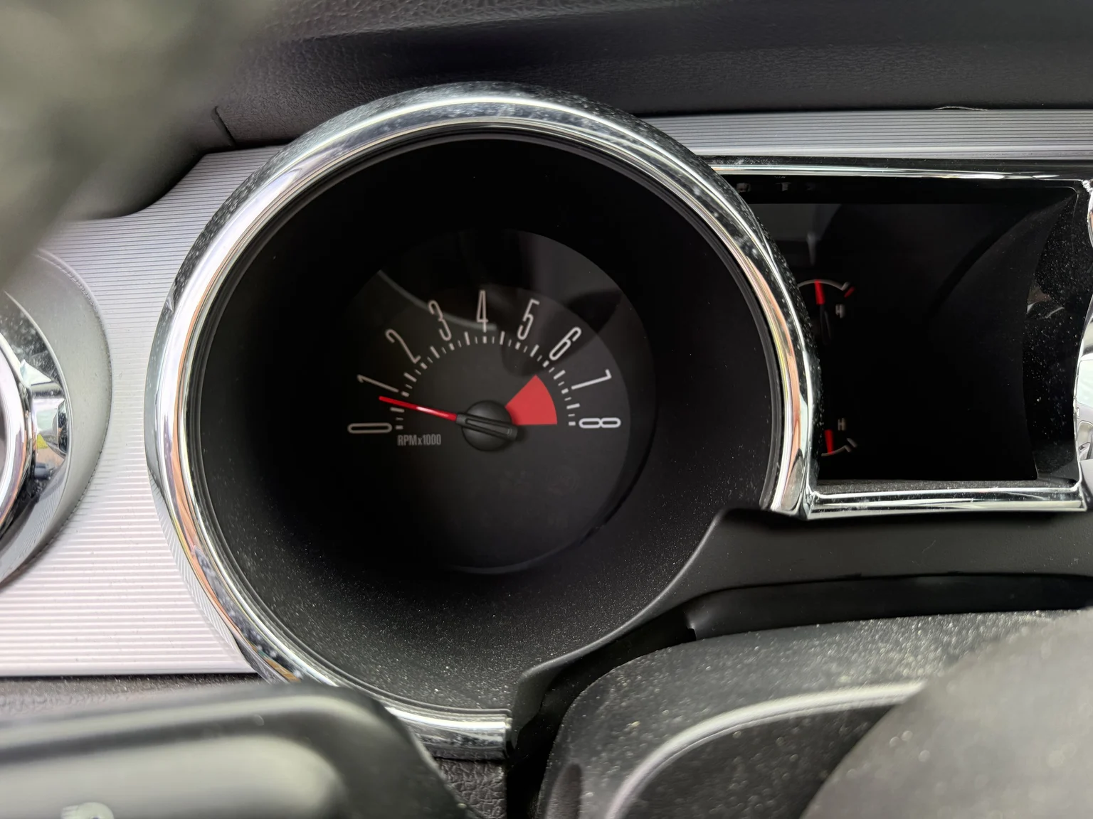 Innenraumfoto von 2006 Ford Mustang GT (15)