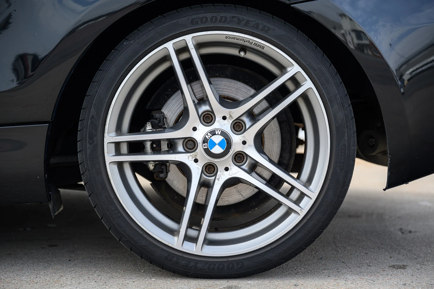 Aussenfoto 2007 2007 BMW 130i M Sport (32)