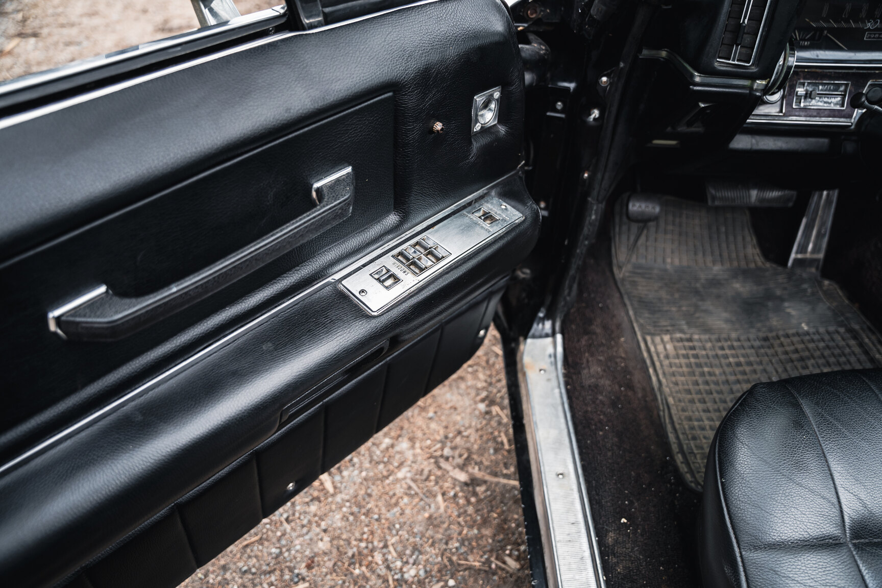 Interior image of 1968 Cadillac De Ville Convertible
