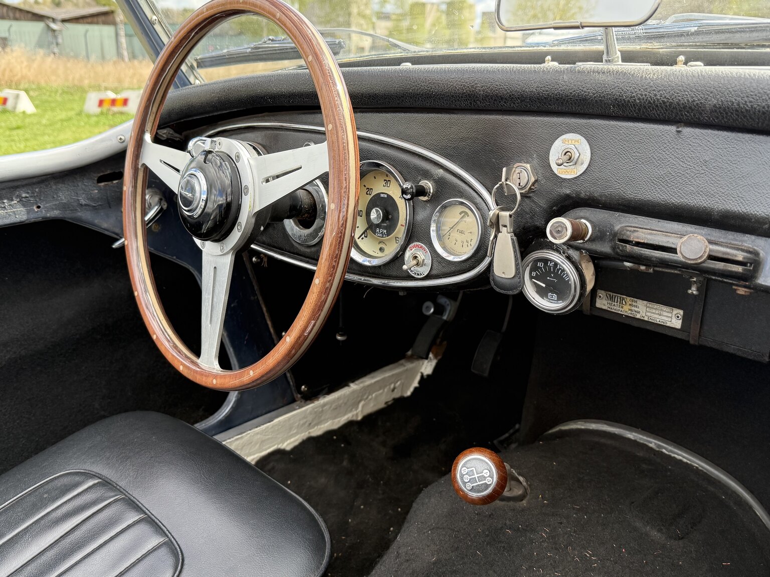 Interior image of 1958 Austin-Healey 100-6