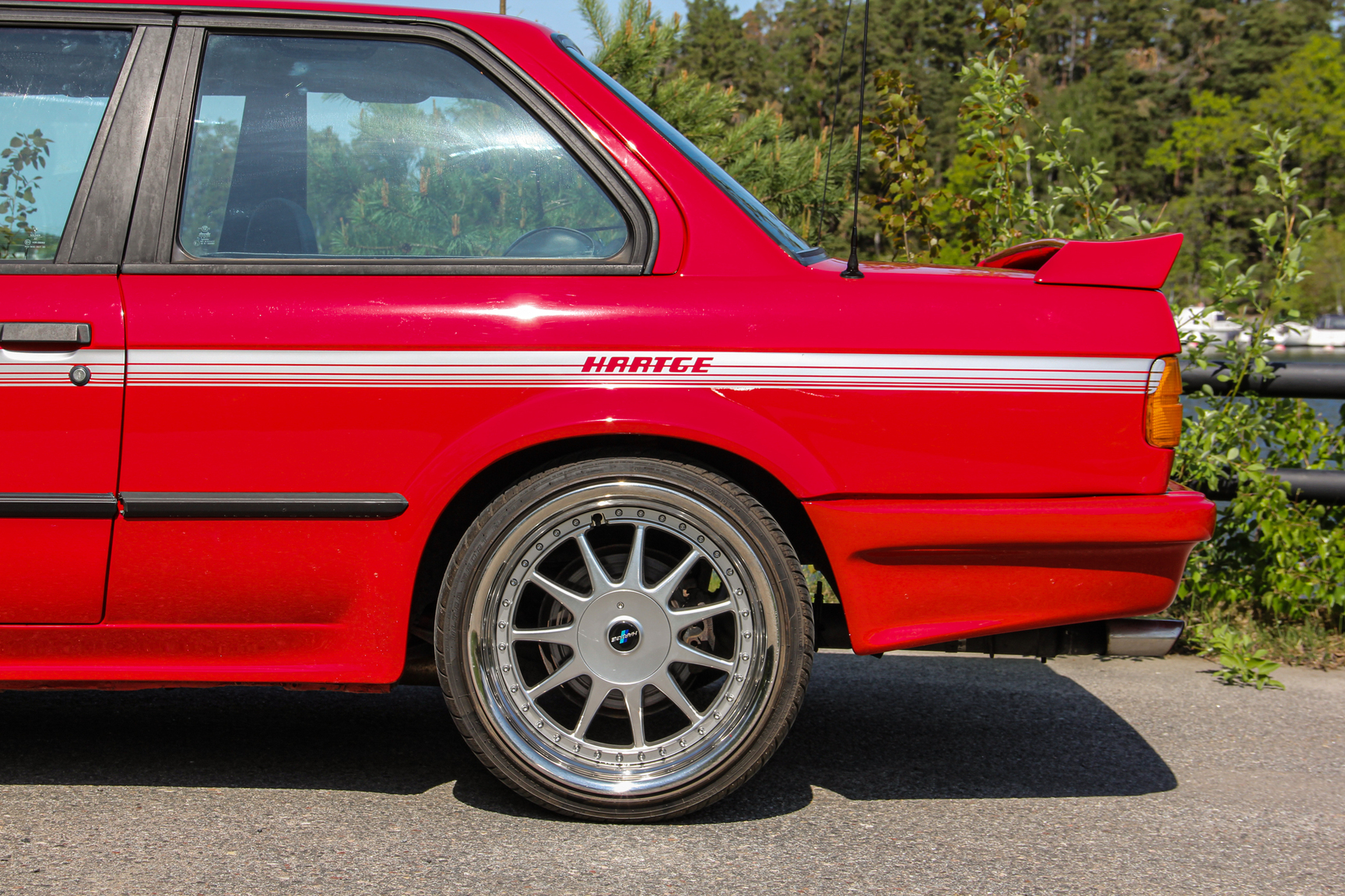 Exteriörbild på 1986 BMW E30 H35 Hartge