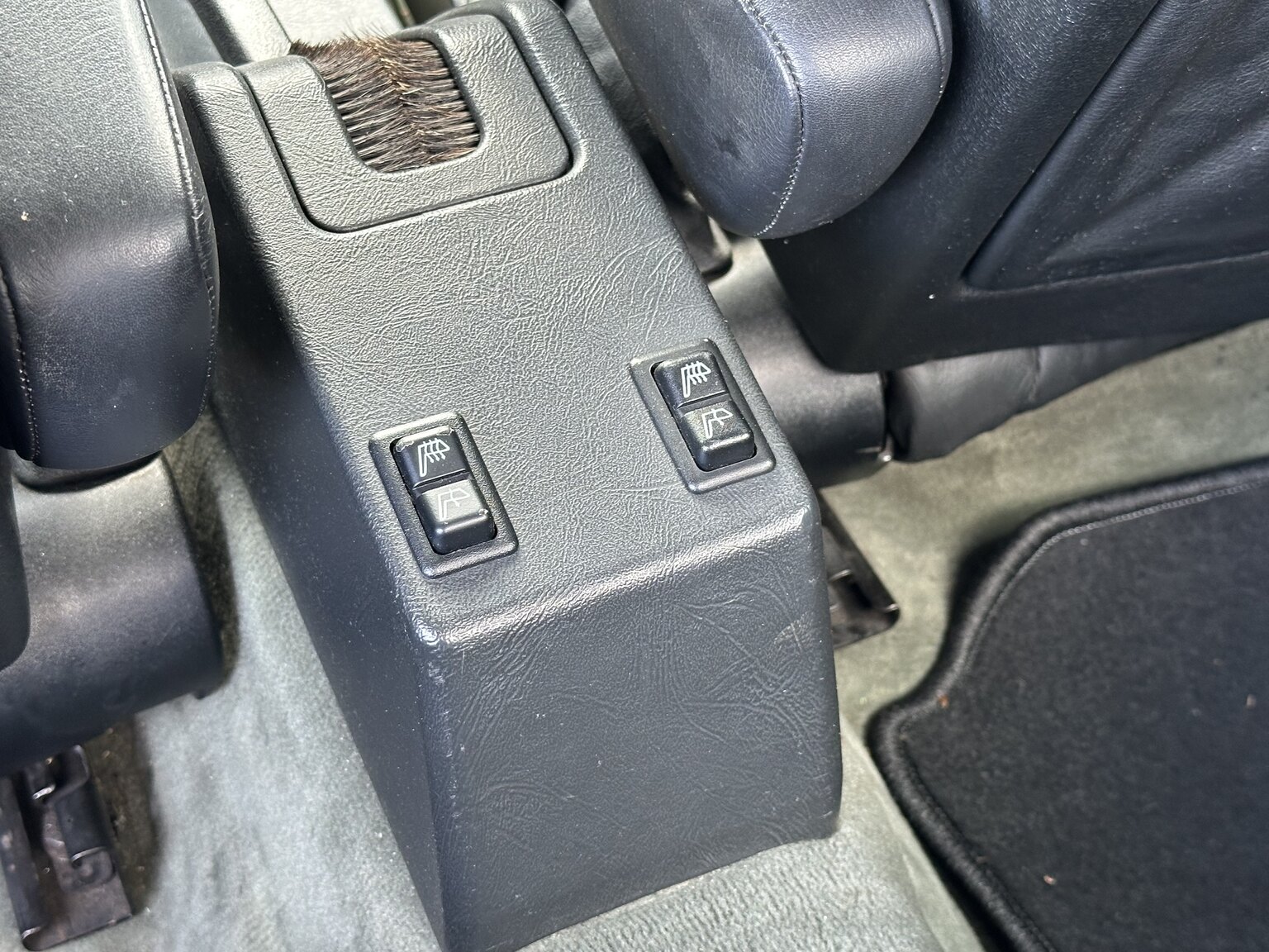 Interior image of 1985 BMW 525E