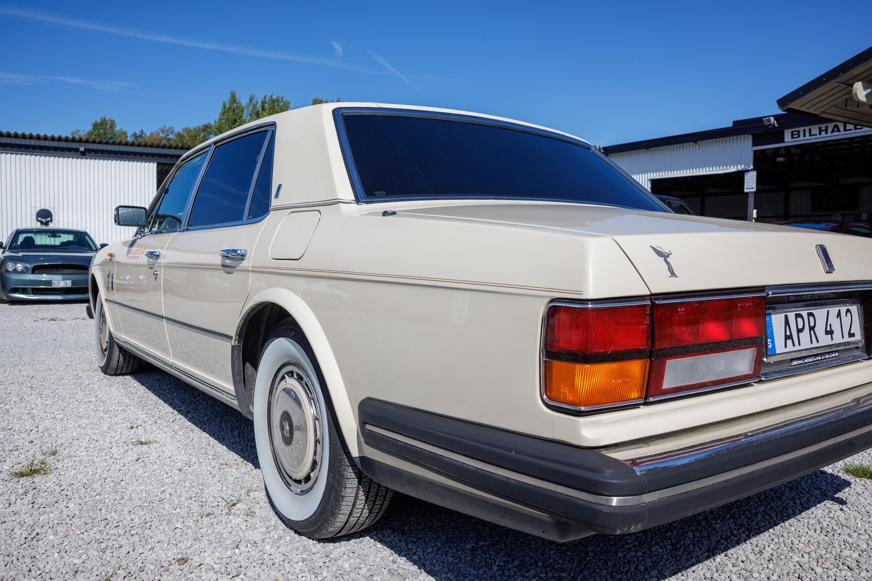 Exterior image of 1991 Rolls Royce Silver Spur LWB