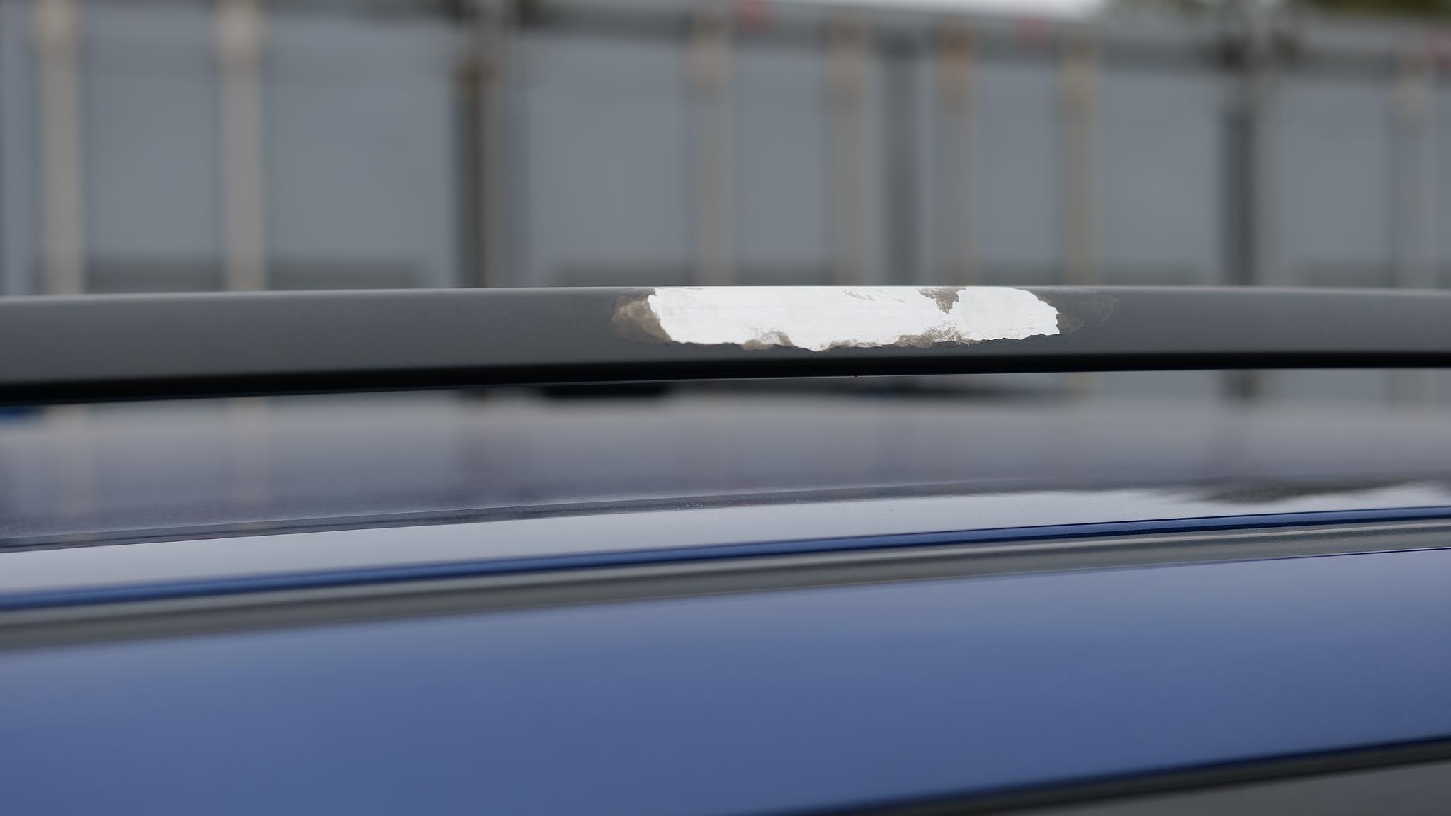 Exterior image of 2005 BMW X5 4,8IS (22)