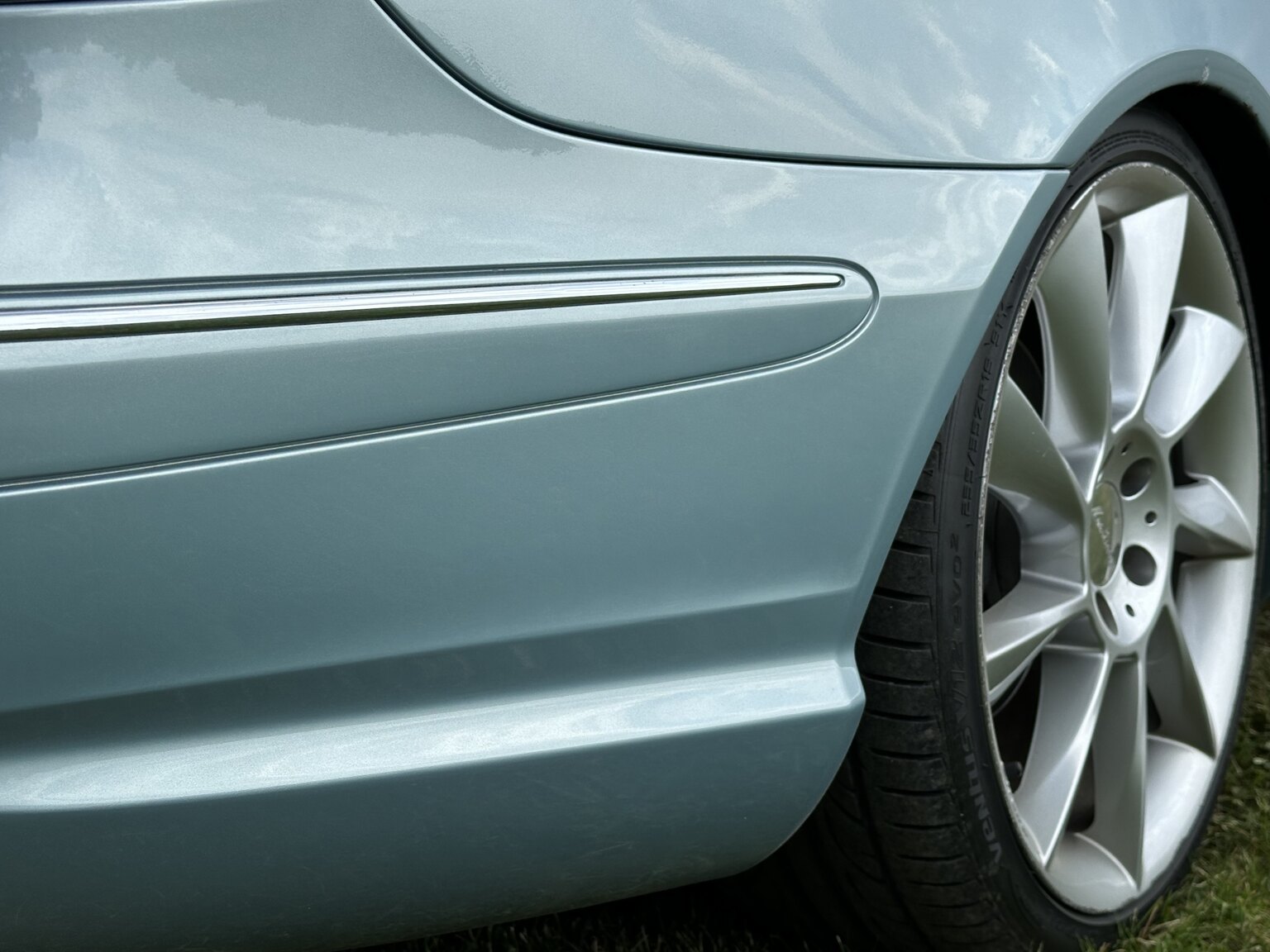 Exterior image of 2003 Mercedes CLK 500