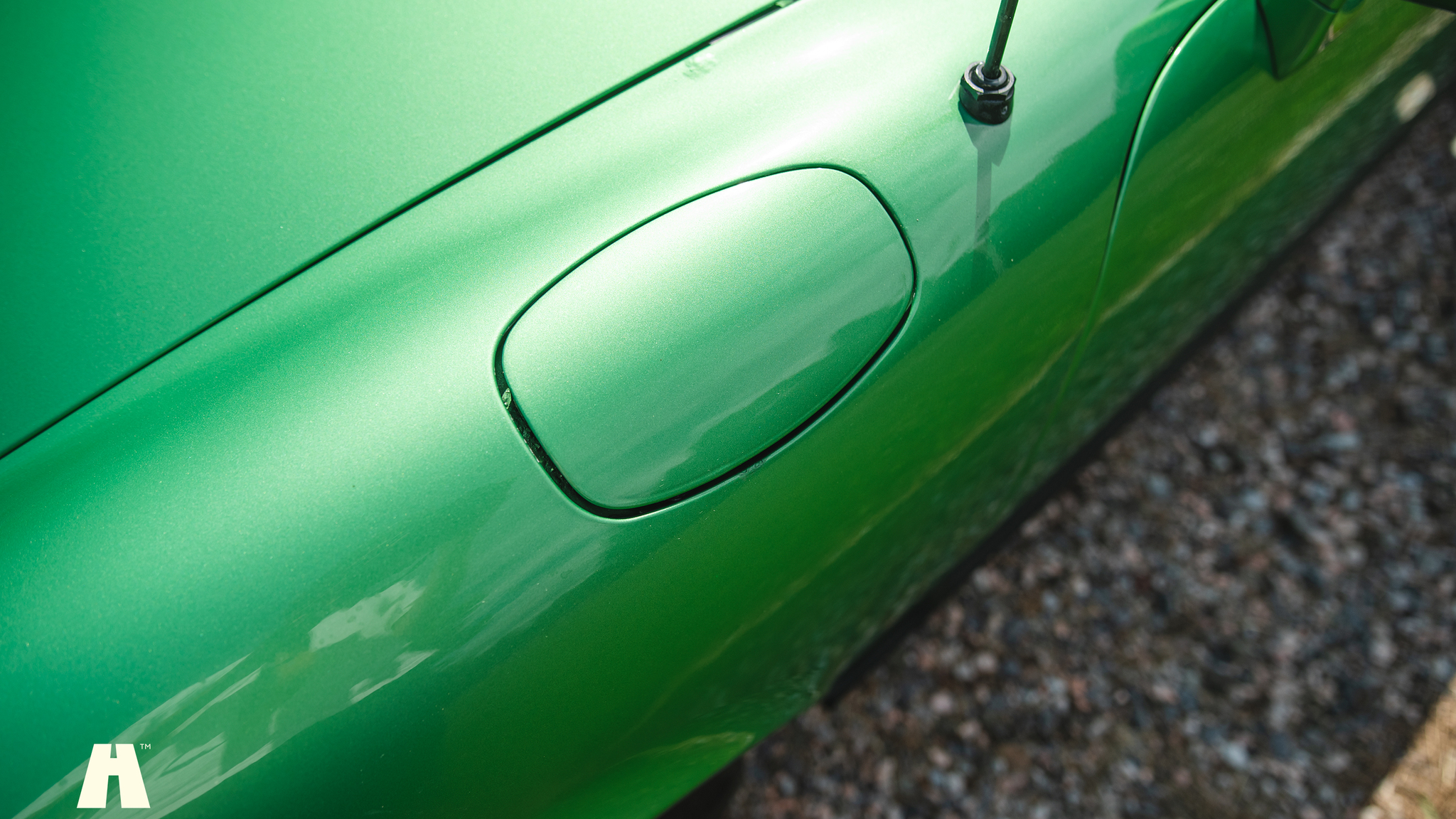 Exterior image of 1976 Porsche 911 Targa