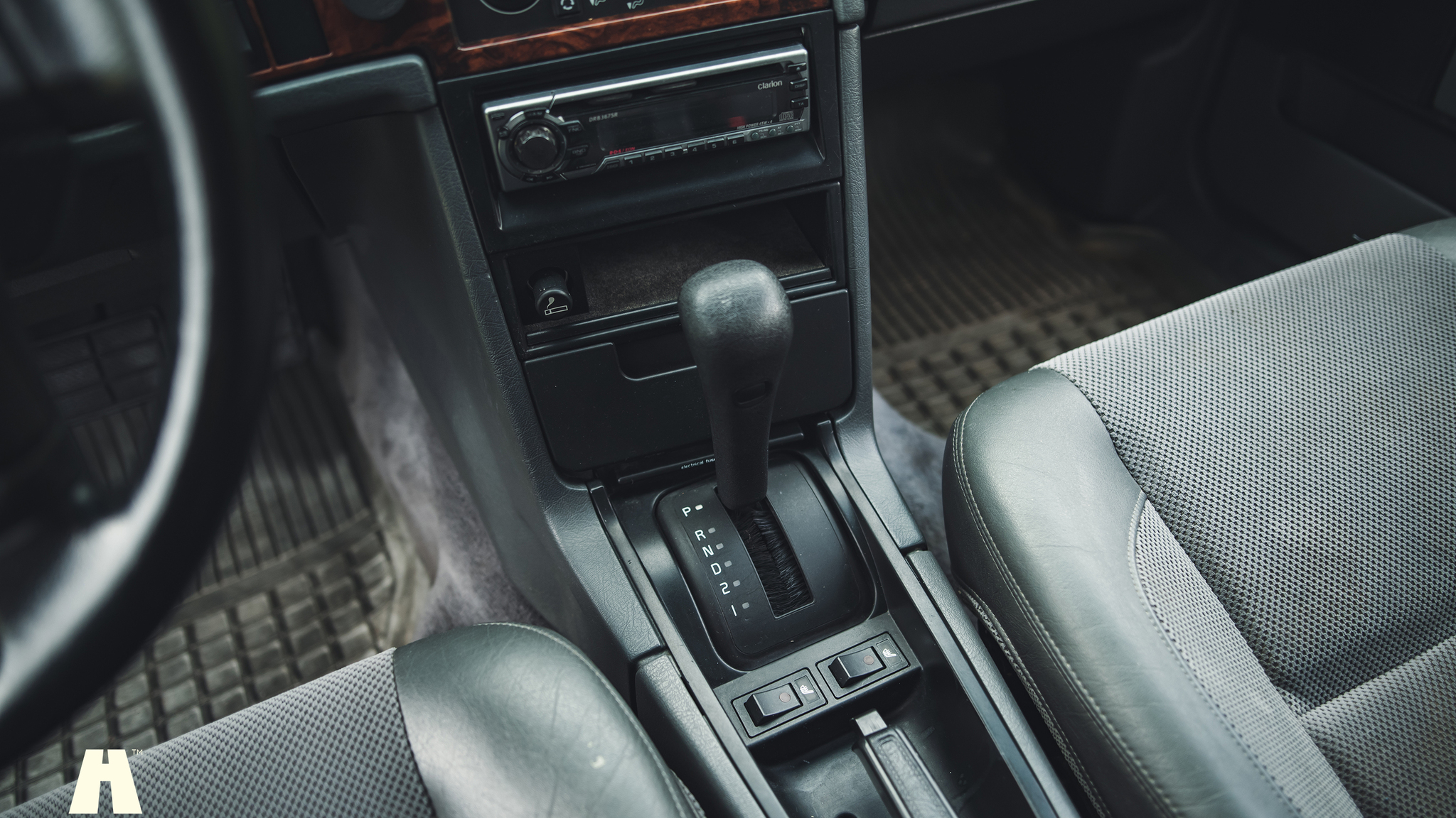 Interior image of 1997 Volvo 945 