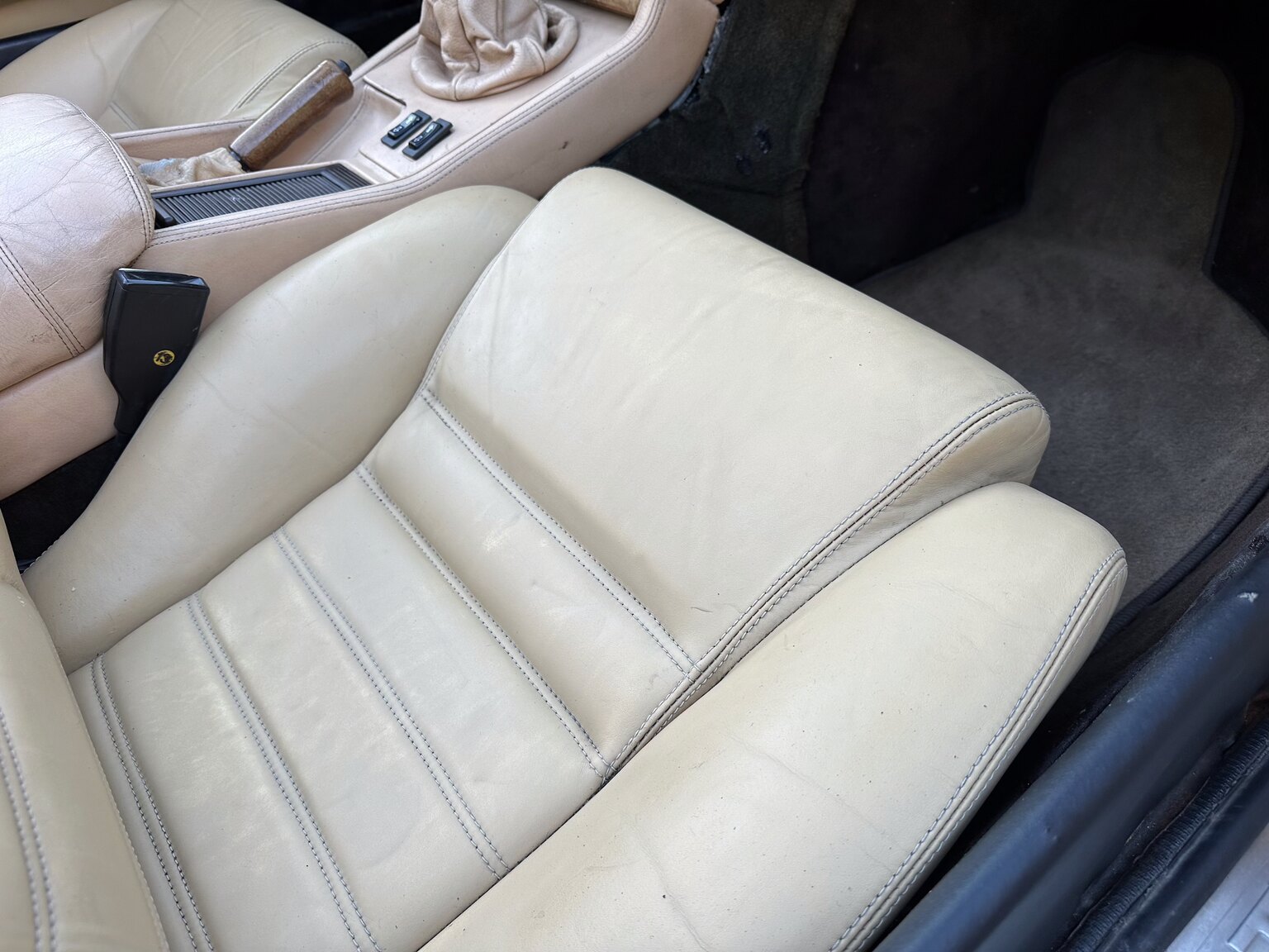 Innenraumfoto von 1987 Maserati Biturbo Spyder