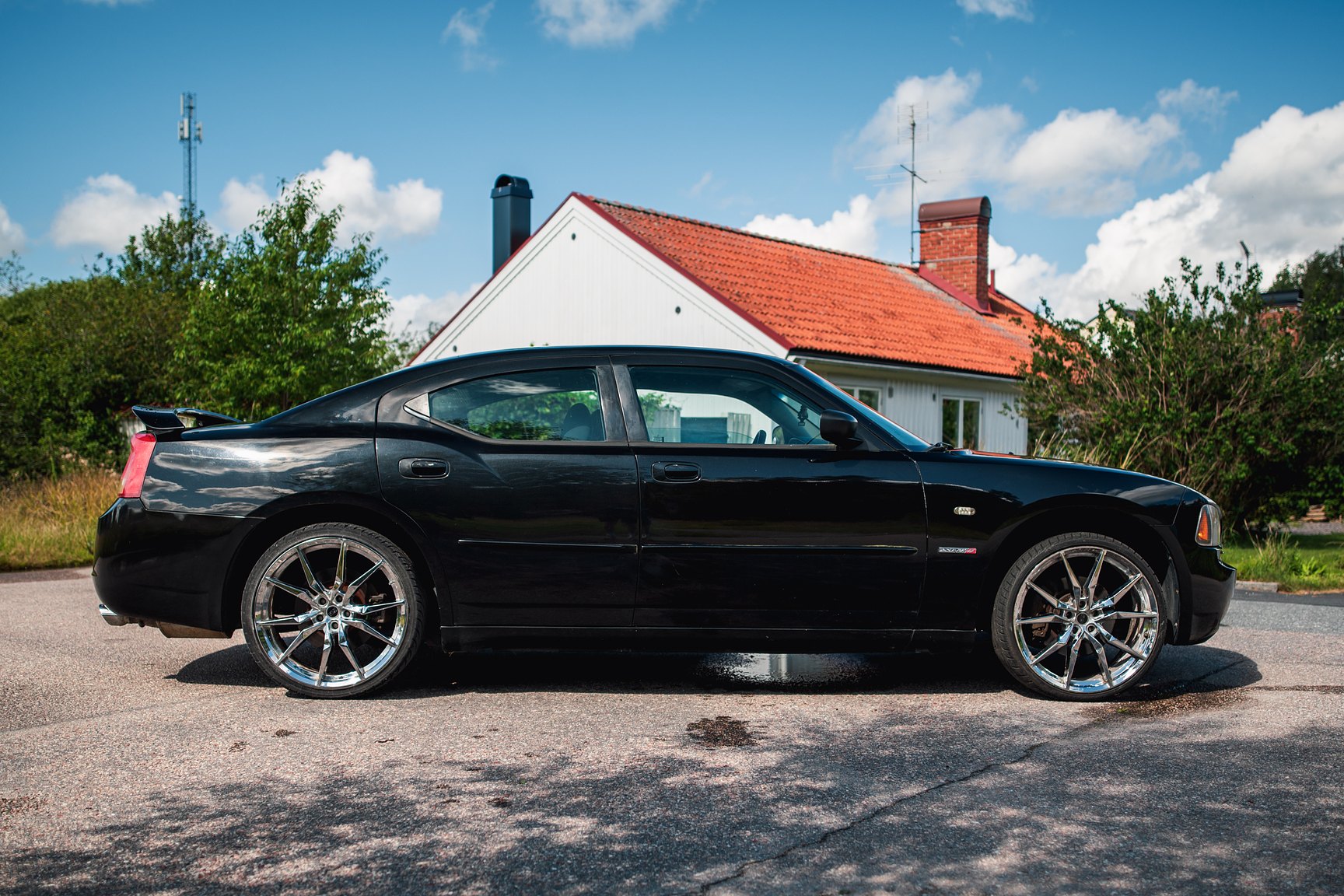 Exterior image of 2007 Dodge Charger 5.7 V8 HEMI 