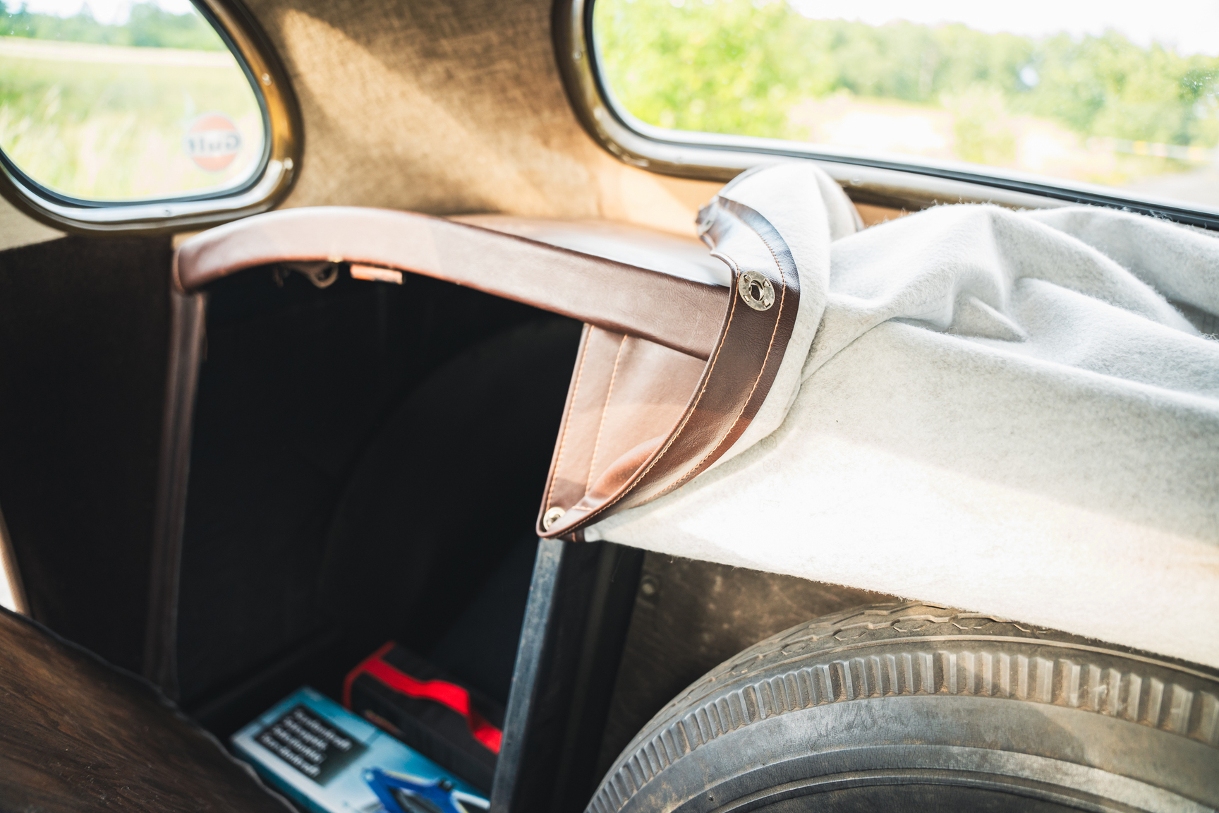 Interiörbild 1939 Plymouth Road king P8 Coupe  (45)