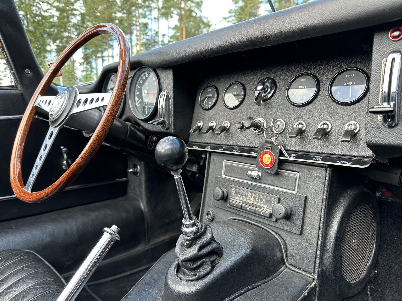 Interior image of 1965 Jaguar E-Type Series 1 (30)