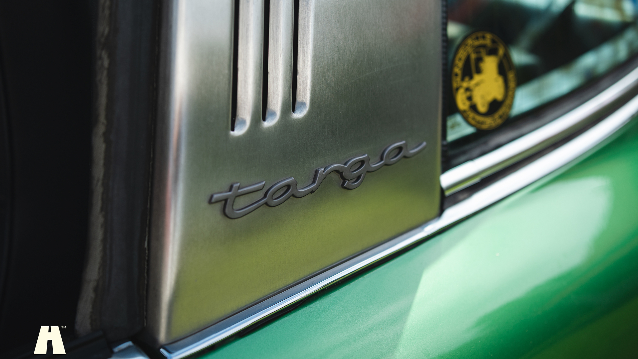 Exterior image of 1976 Porsche 911 Targa