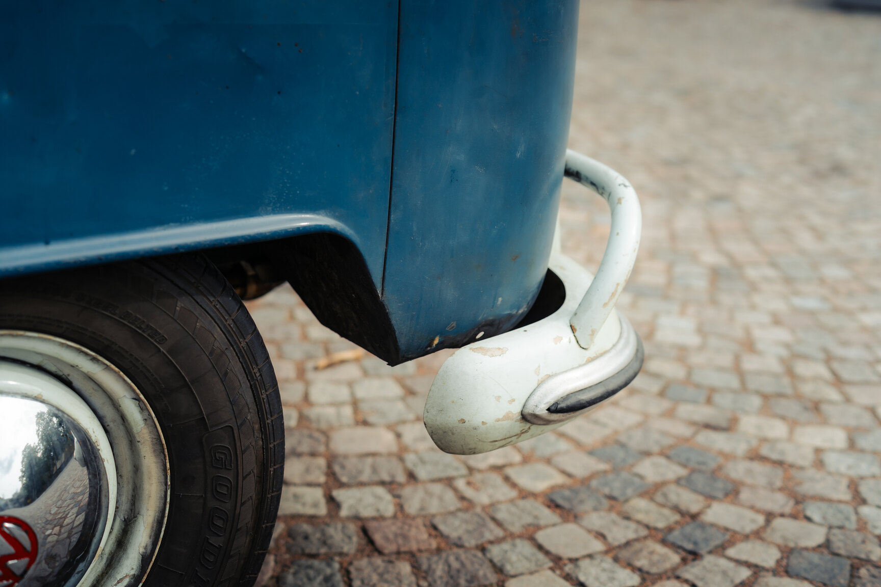 Aussenfoto 1964 Volkswagen Kleinbus Transporter 1500 Deluxe “21-fönsters Samba”