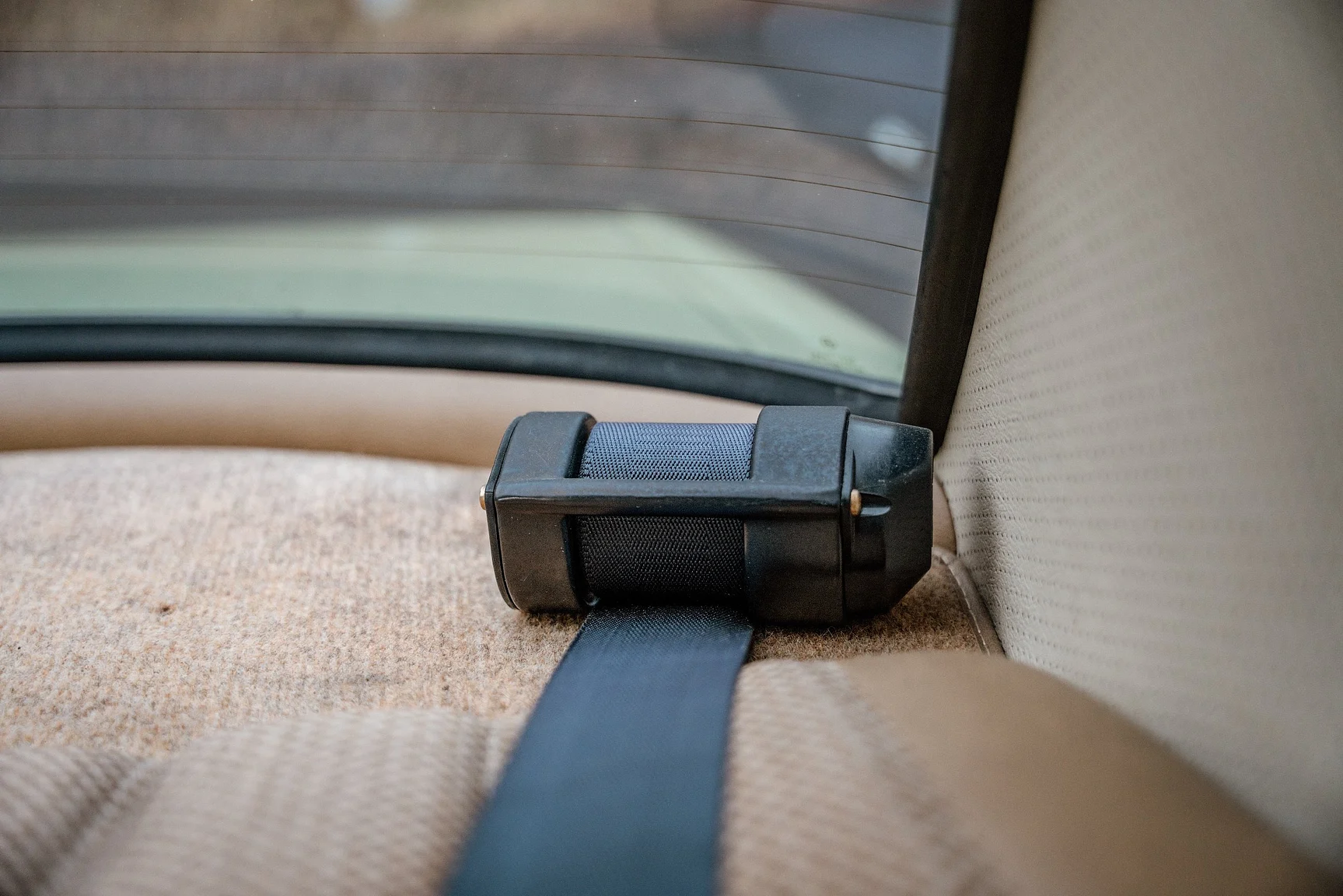 Interior image of 1975 Mercedes-Benz 240 D 3.0 (29)