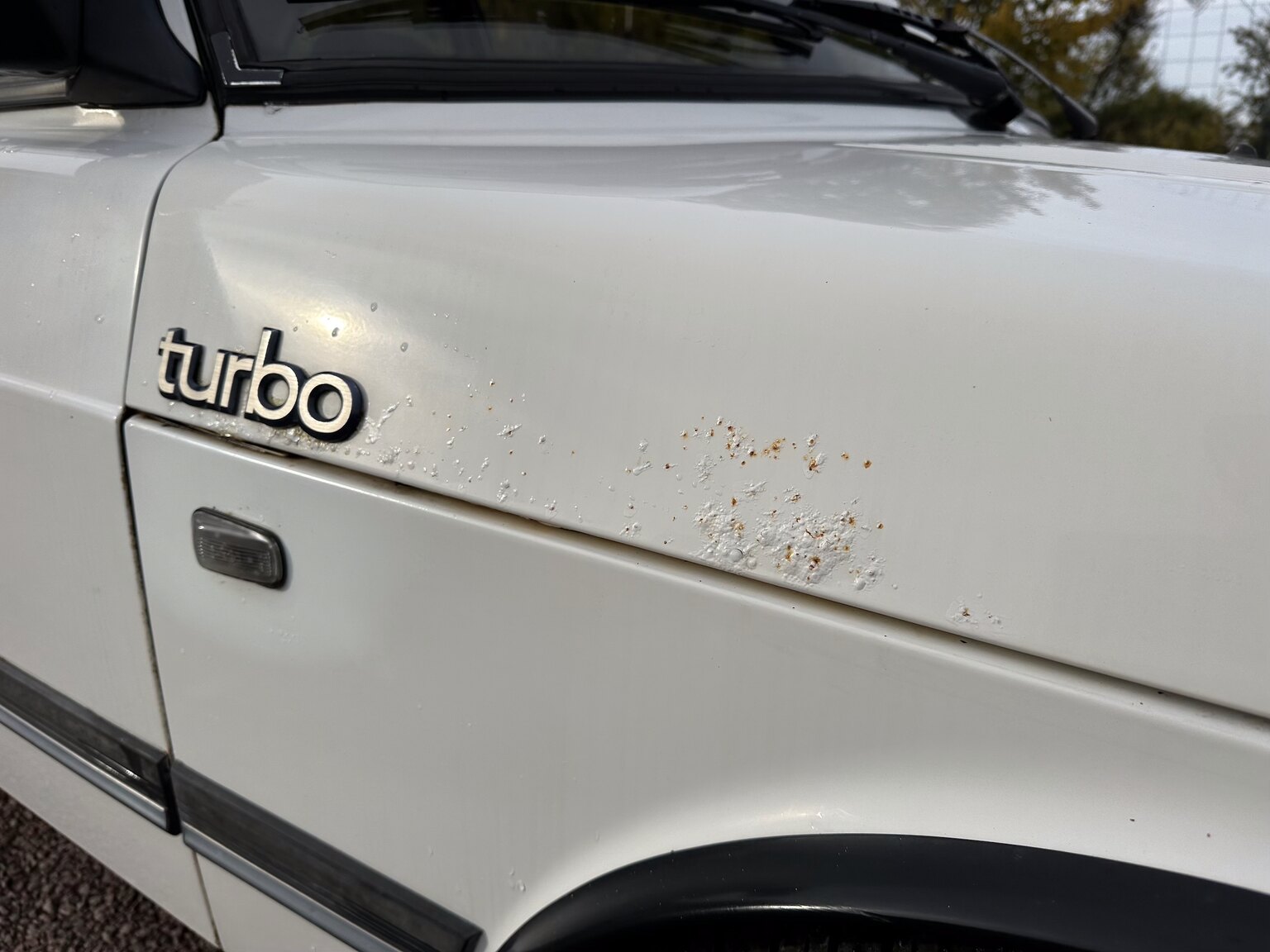 Exterior image of 1991 Saab 900 Turbo