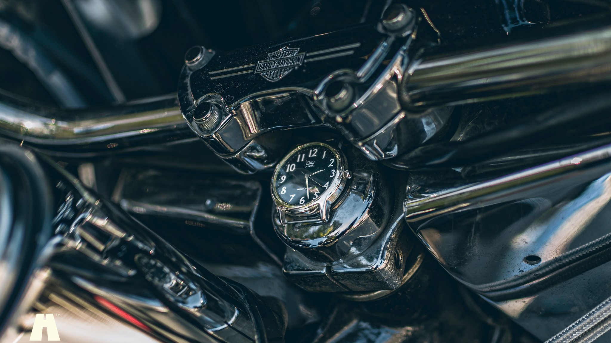 Exterior image of 2000 Harley Davidson Heritage Softail Classic (38)