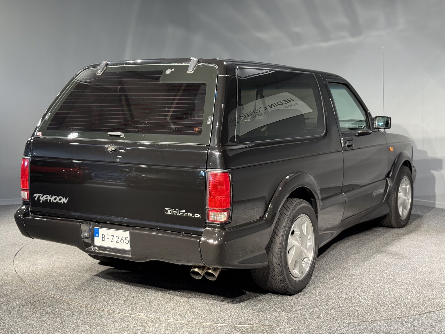 Exterior image of 1992 GMC Typhoon 