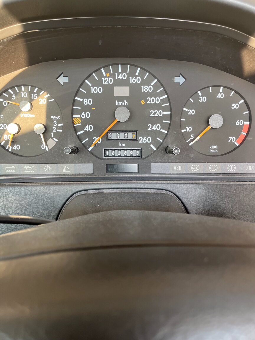 Innenraumfoto von 1992 Mercedes-Benz SL 500