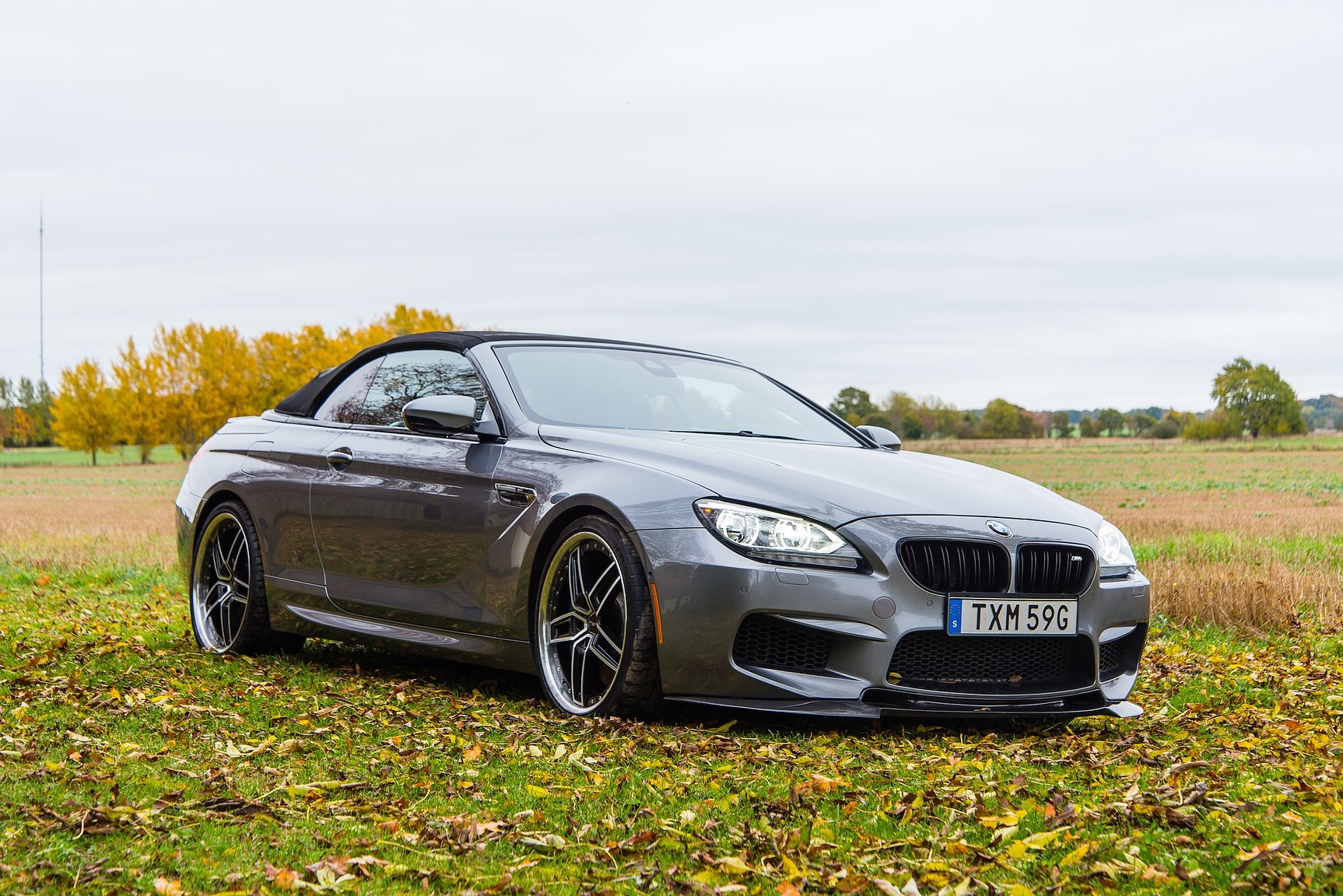 Exterior image of 2014 BMW M6C