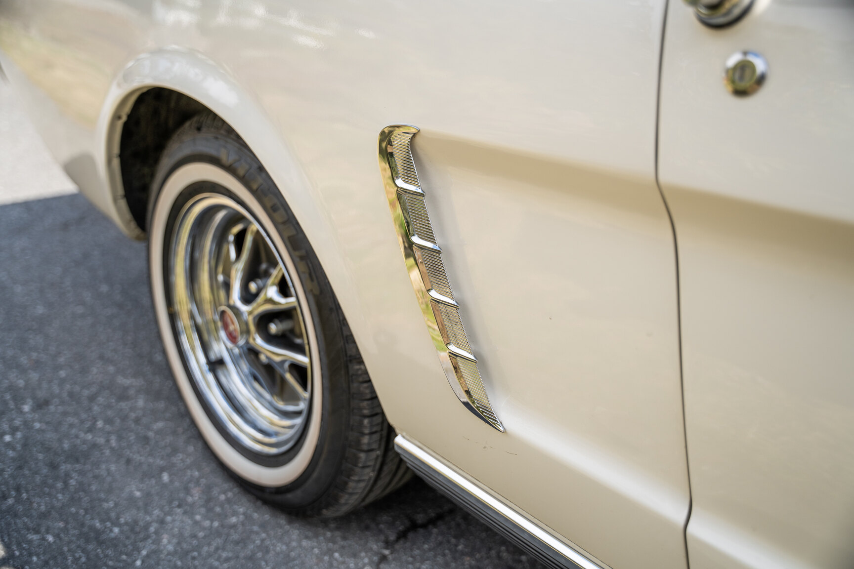 Aussenfoto 1965 Ford Mustang Cabriolet (43)