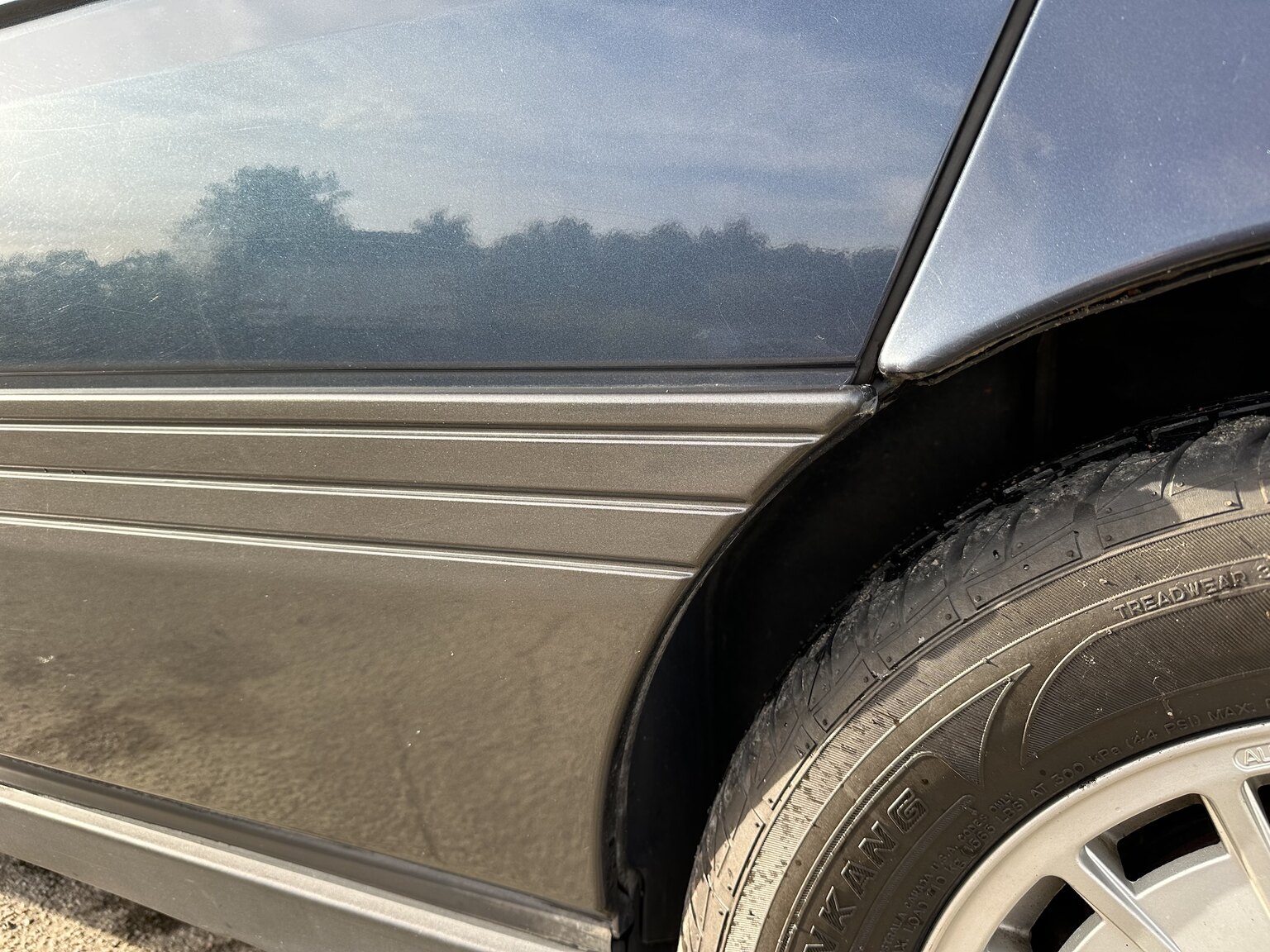 Exteriörbild på 1994 Alfa Romeo 164