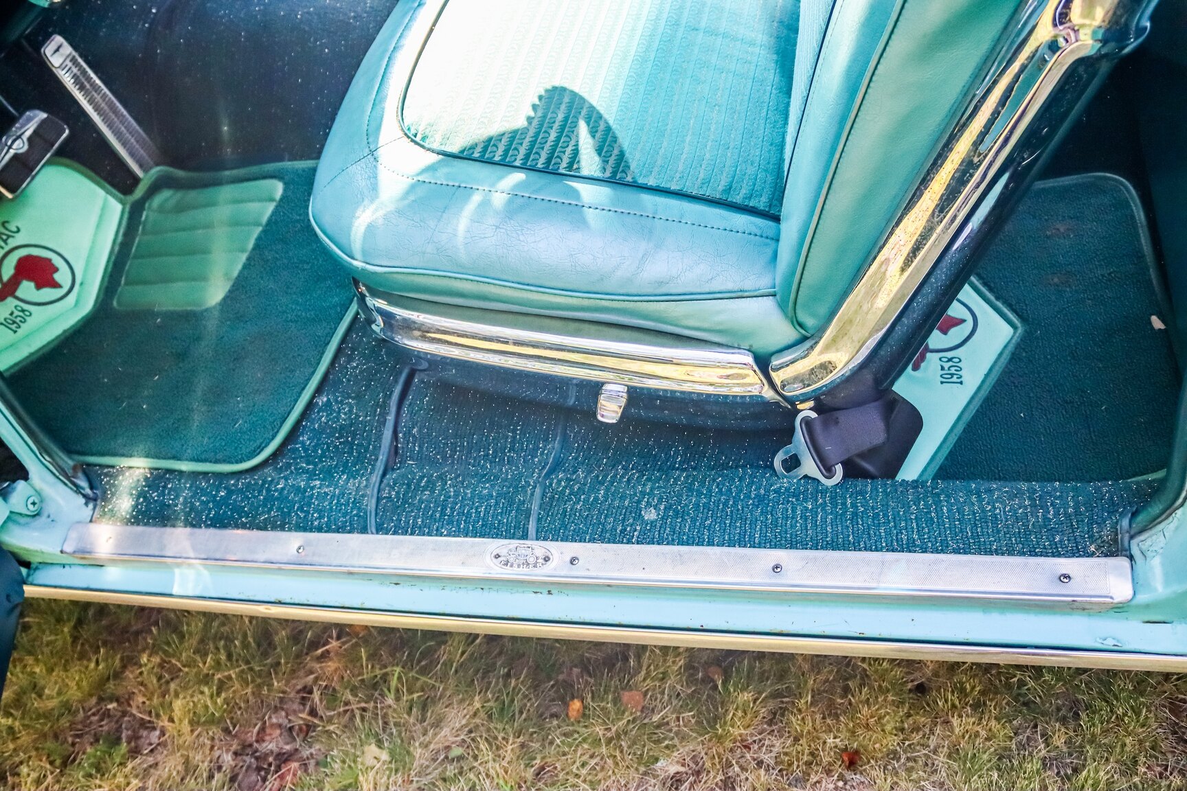 Interior image of 1958 Pontiac Bonneville