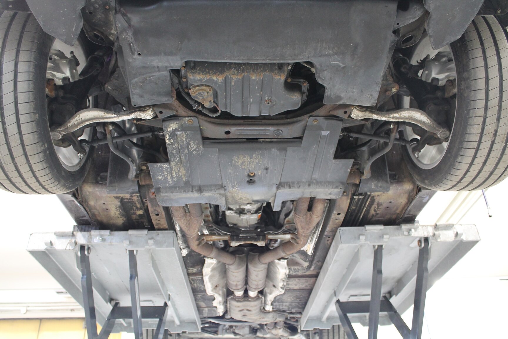 Image of 1996 BMW 540i Touring "No Reserve Auction" mechanics