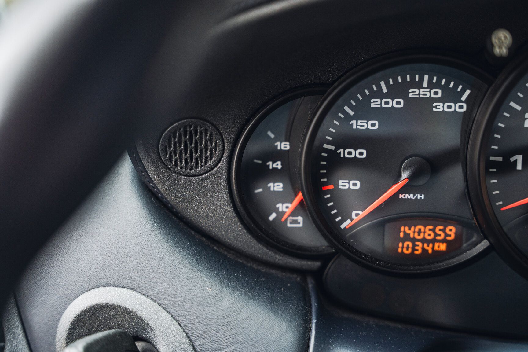 Interior image of 1999 Porsche 911 Carrera 4