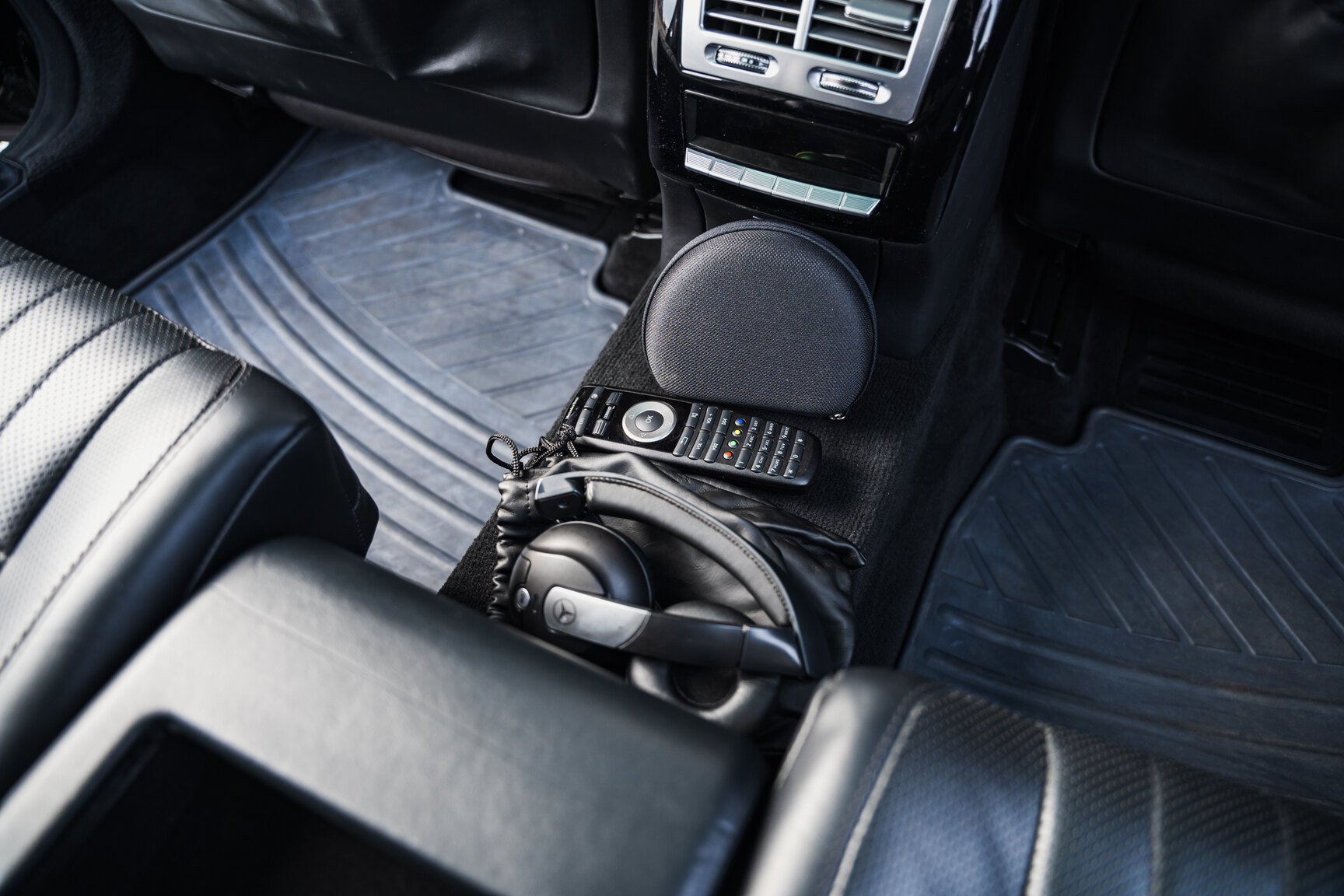 Innenraumfoto von 2011 Mercedes-Benz S600