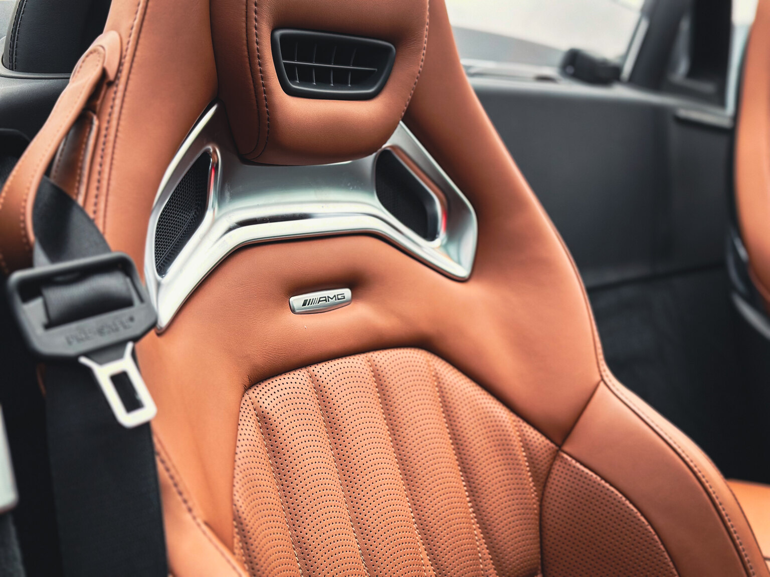 Interiörbild 2018 Mercedes Benz AMG GT C (35)