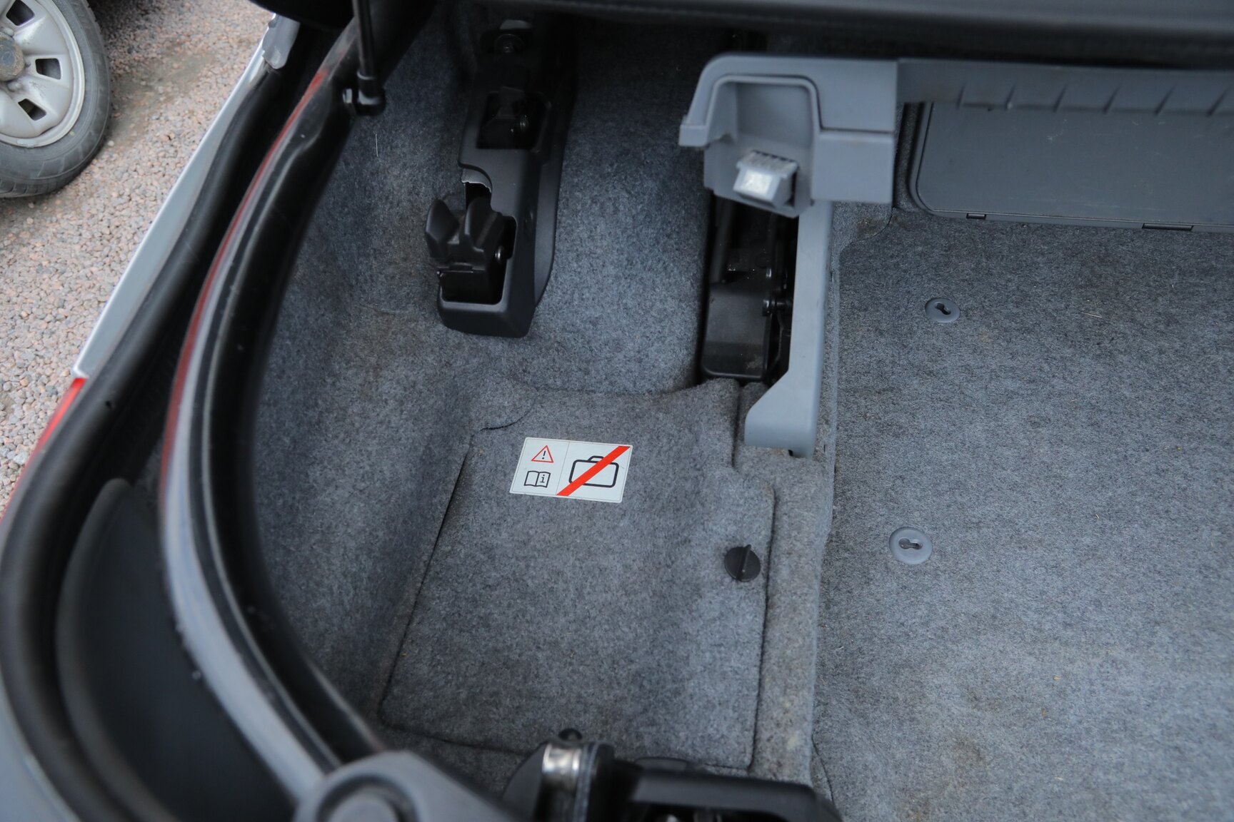 Interior image of 2008 BMW 325D Cabriolet