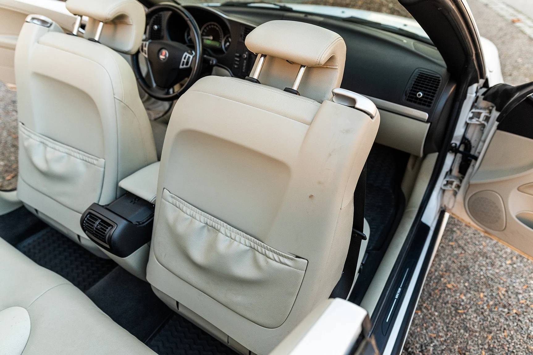 Interior image of 2008 SAAB 9-3 Vector 2.0T Cabriolet (60)