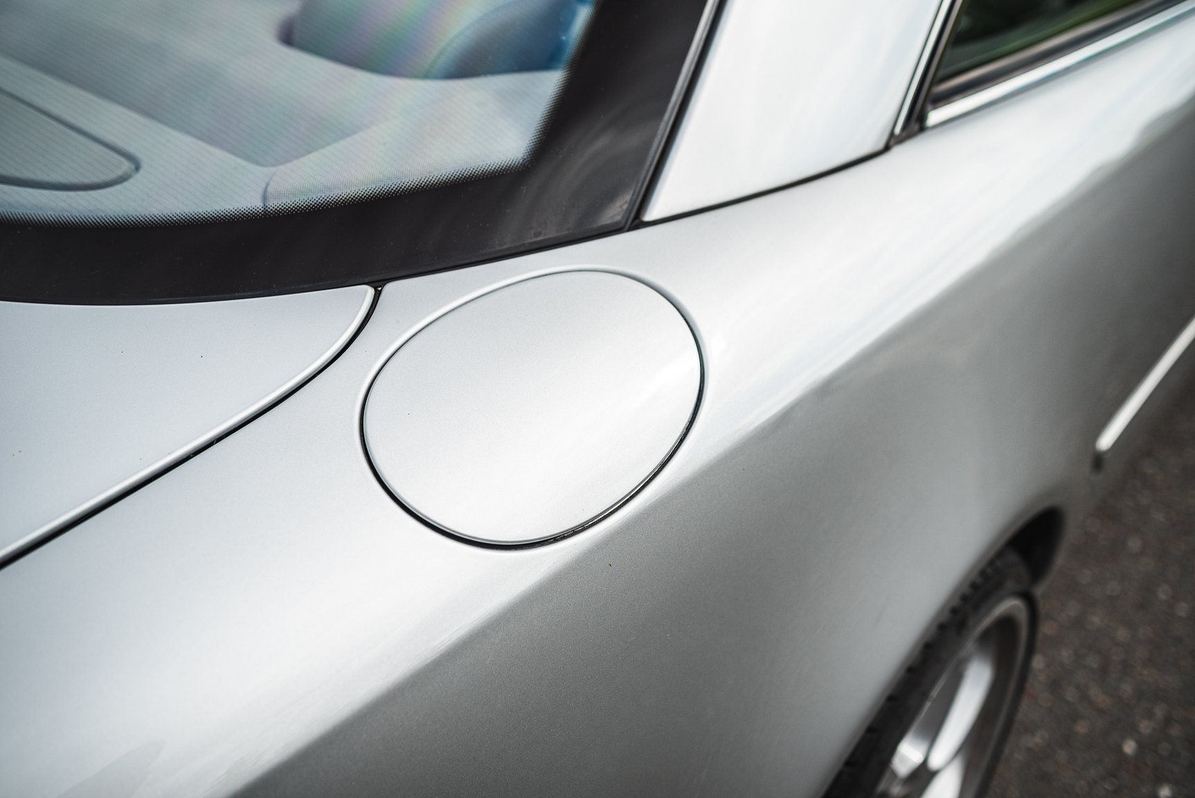Exterior image of 2000 Mercedes-Benz CL 500
