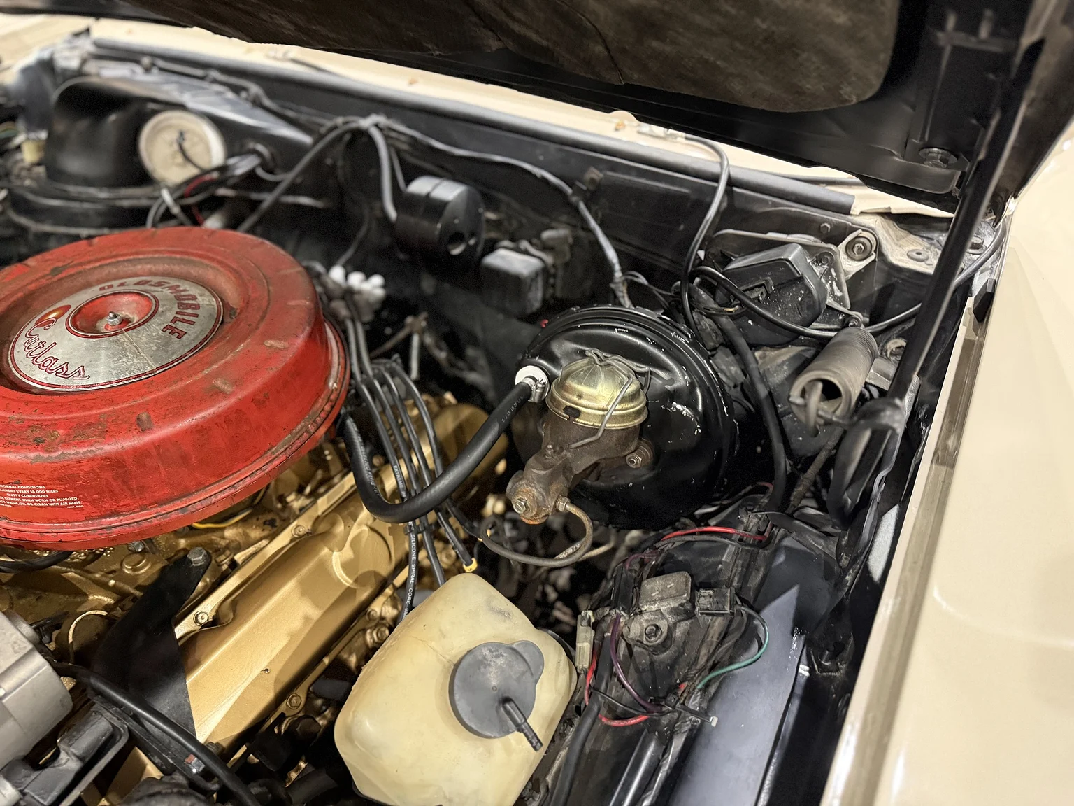 Image of 1964 Oldsmobile Cutlass Convertible (12) mechanics