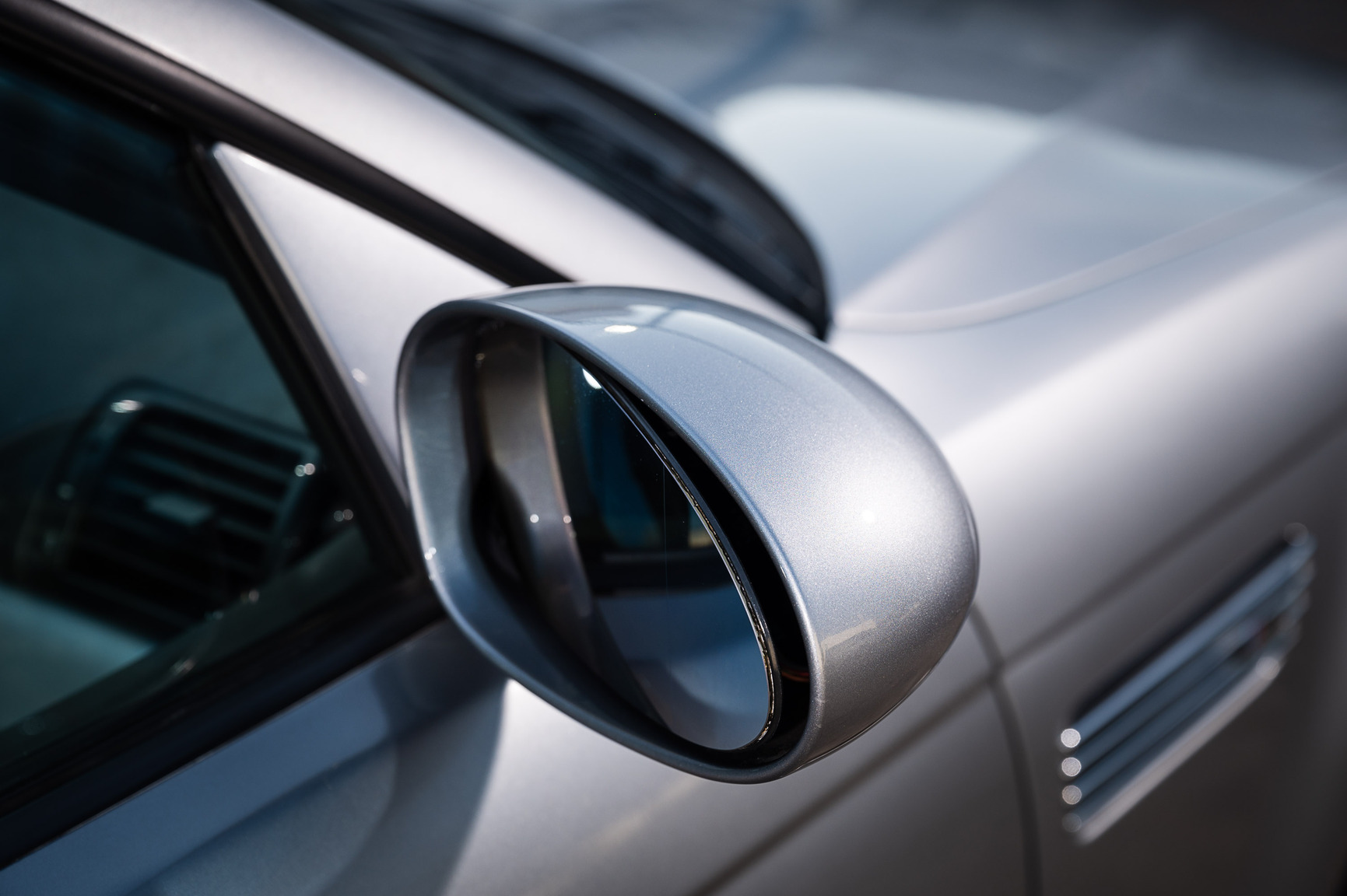 Exterior image of 2005 BMW M3 E46 manuell (74)